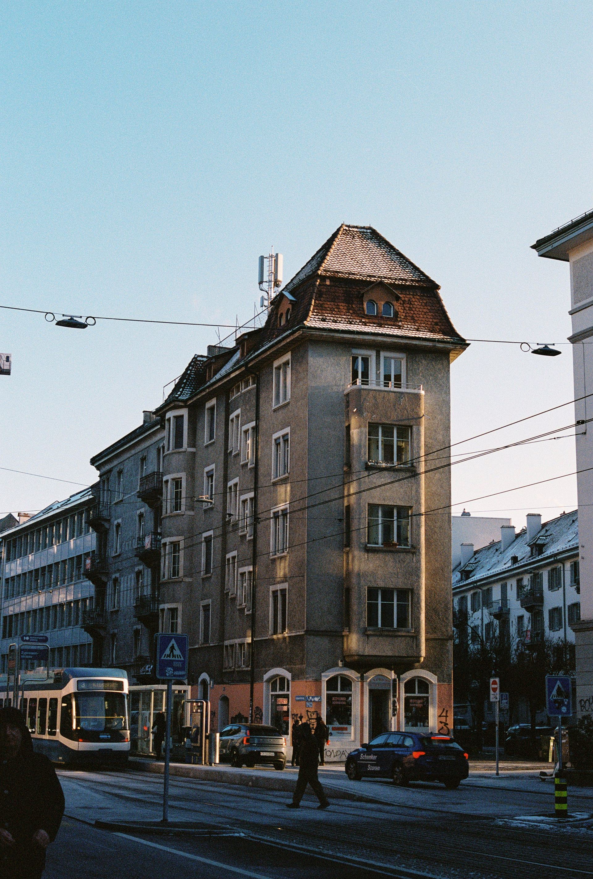Zürich Corner. 35mm, Canon FT QL.