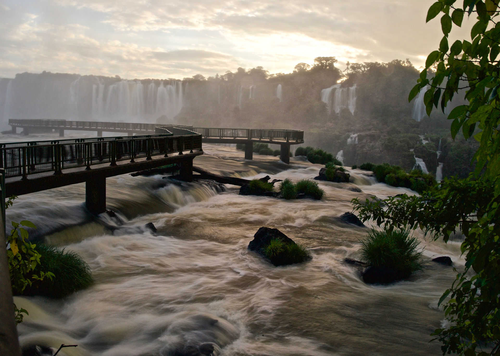 Iguazu Falls , Peru
