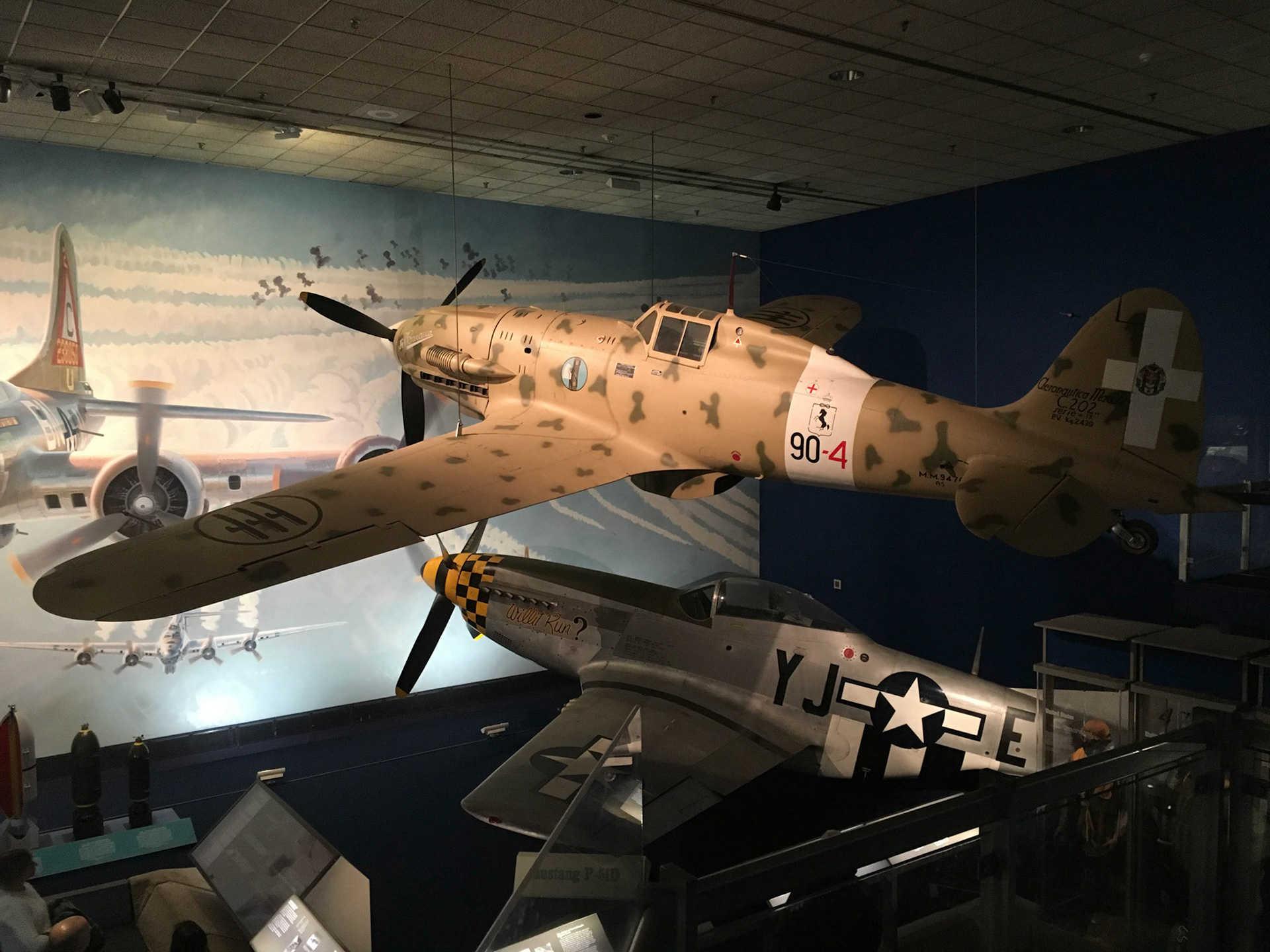 Macci C.202 Folgore and North American P-51D Mustang