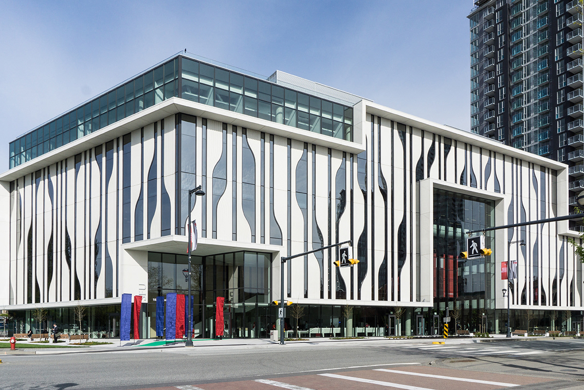SFU SE3P Exterior