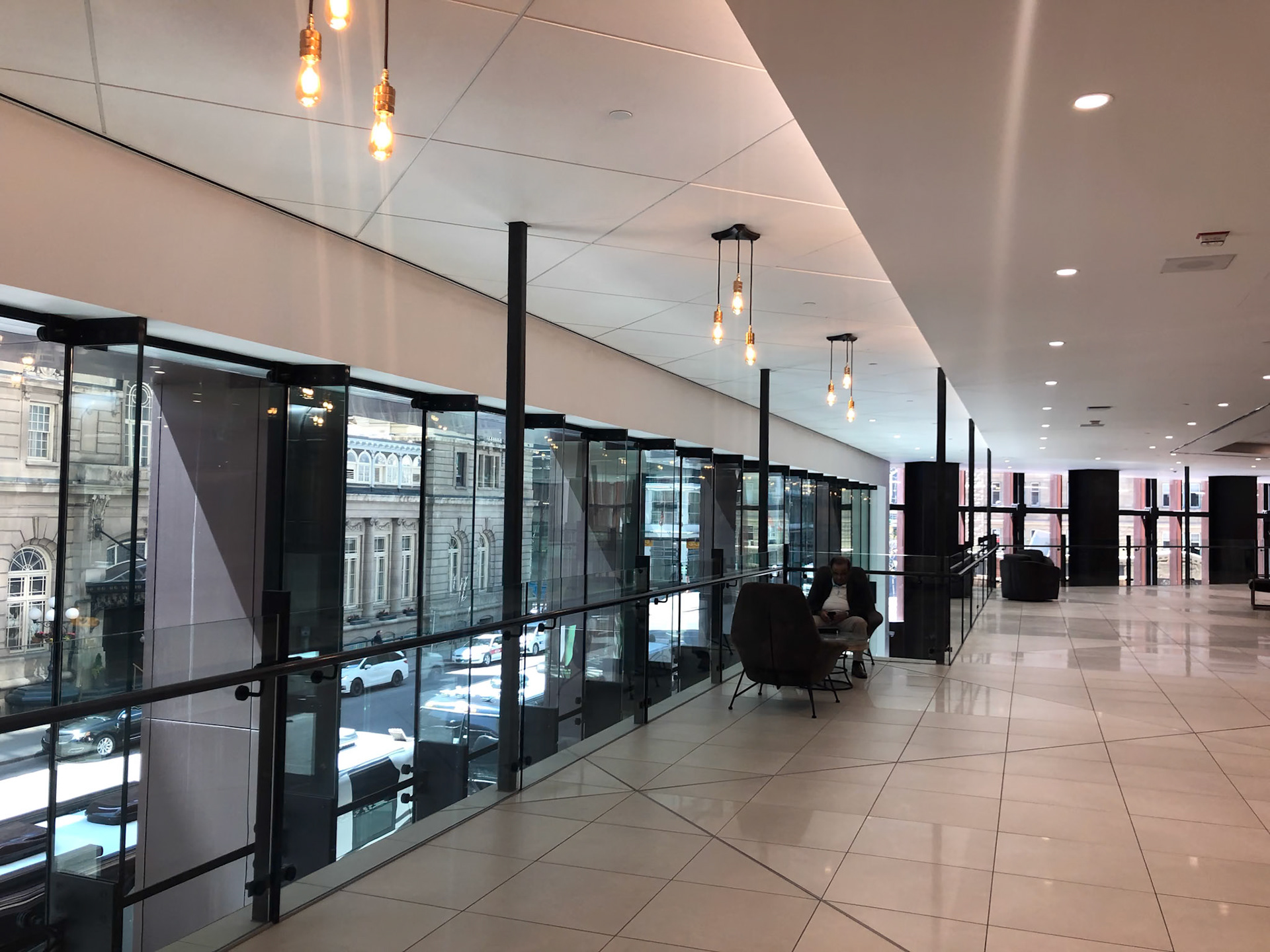 Mezzanine / Upper walkway