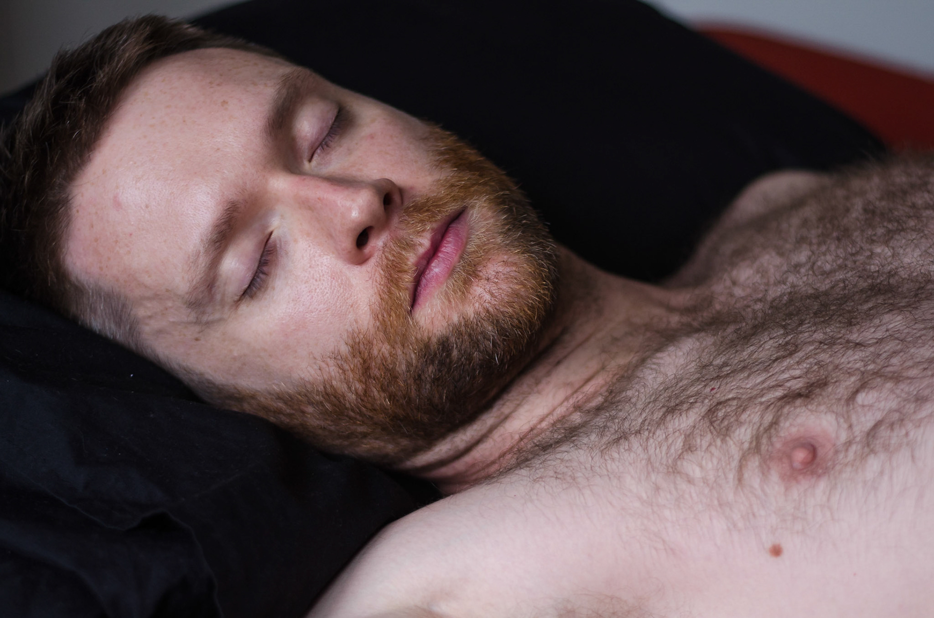 Male nudity, nude, man, portrait, hairy, beard, naked. Nudez masculina, homem, pelado, barba, peludo, retrato, nu.