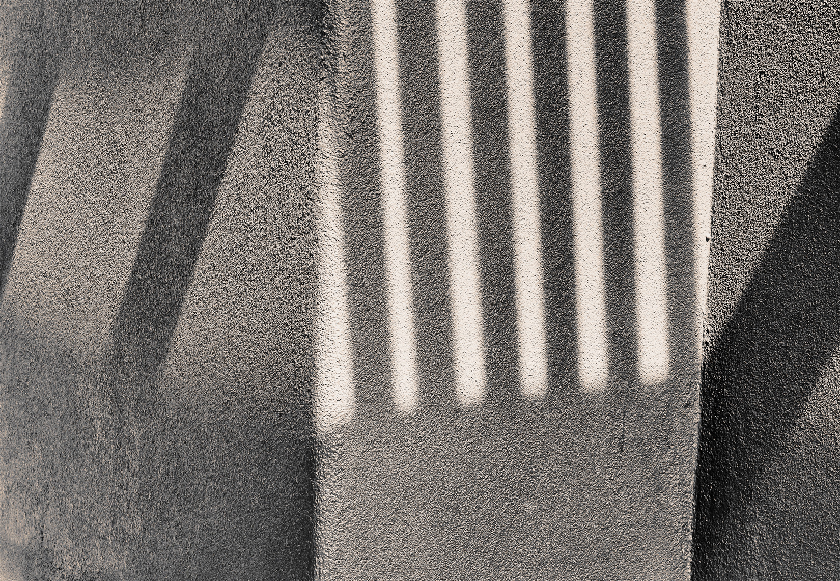 De Vargas Shadow Play 1