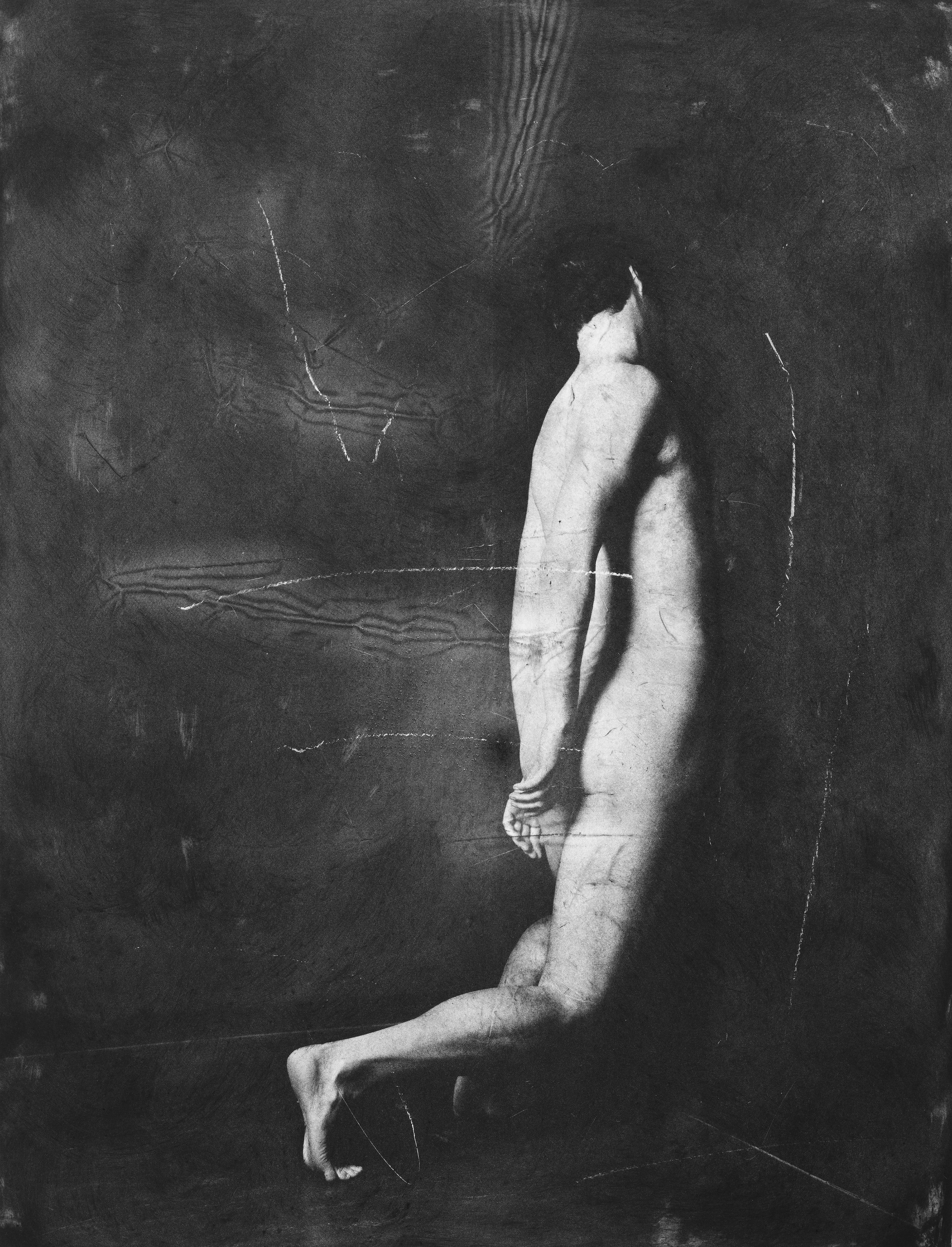 Body, armour of glass