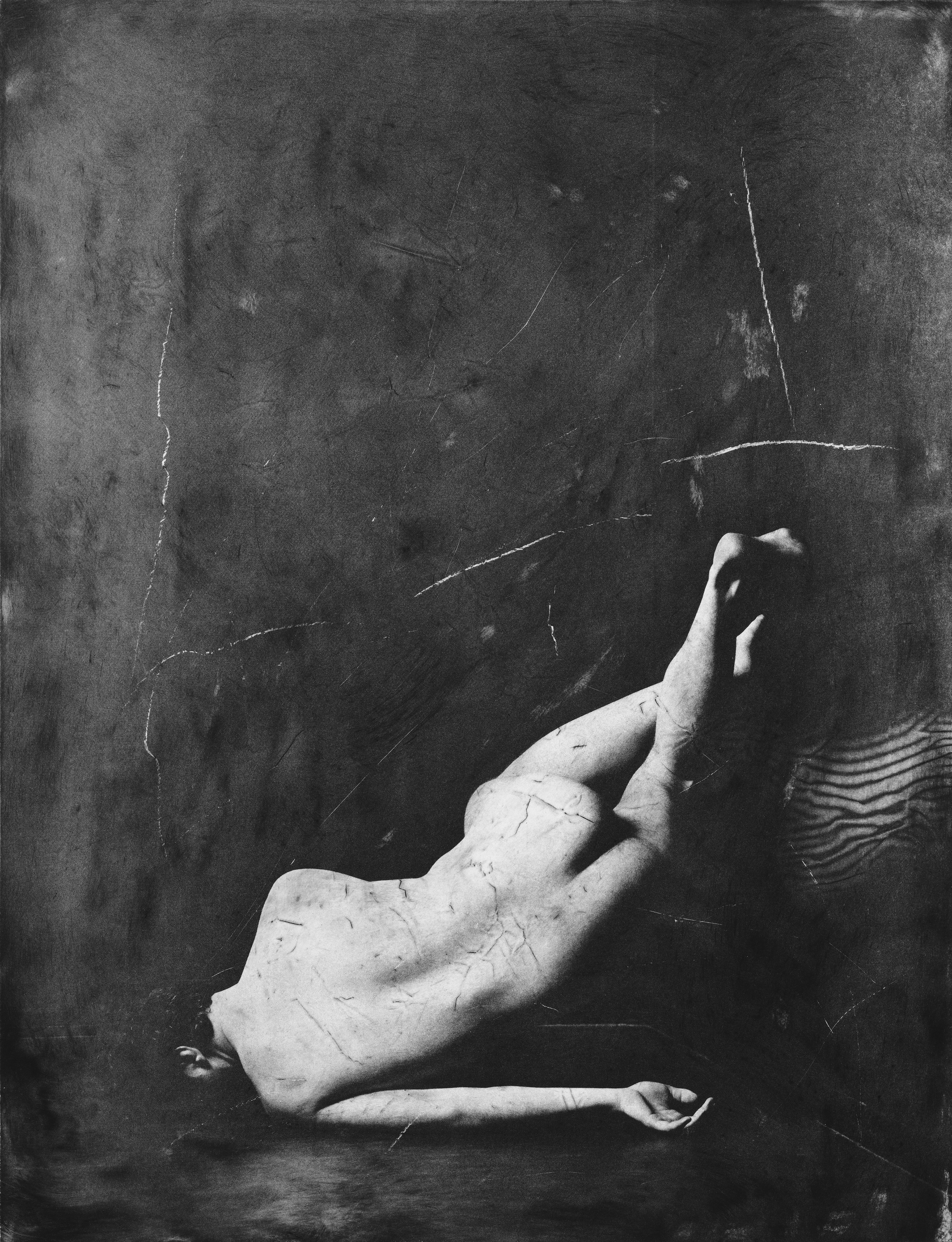 Body, armour of glass
