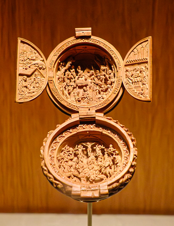 Prayer Bead the Cloisters July 2024