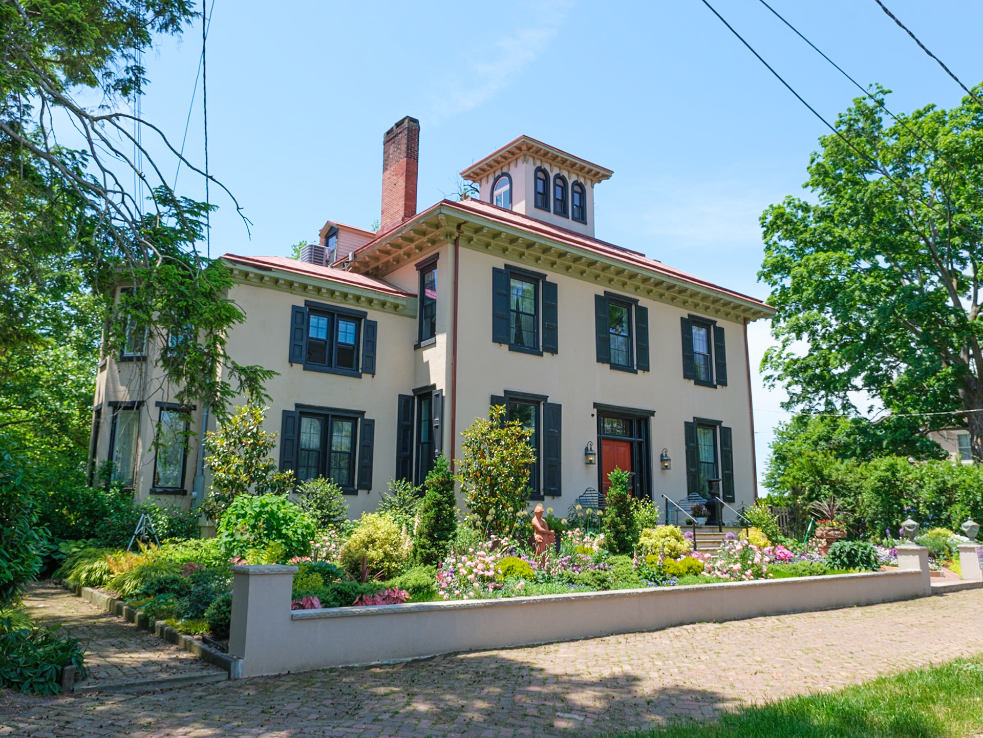 House With Lookout in Bordentown May 2024