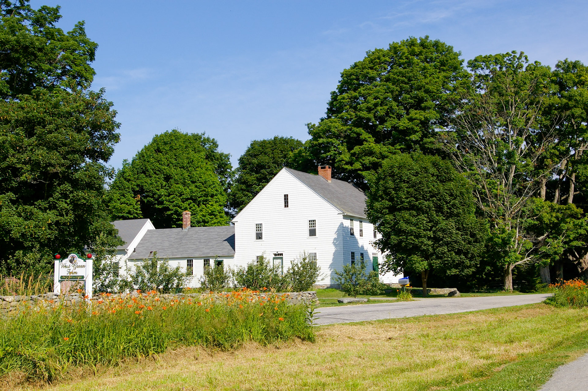 White House on Lebanon Green in Connecticut