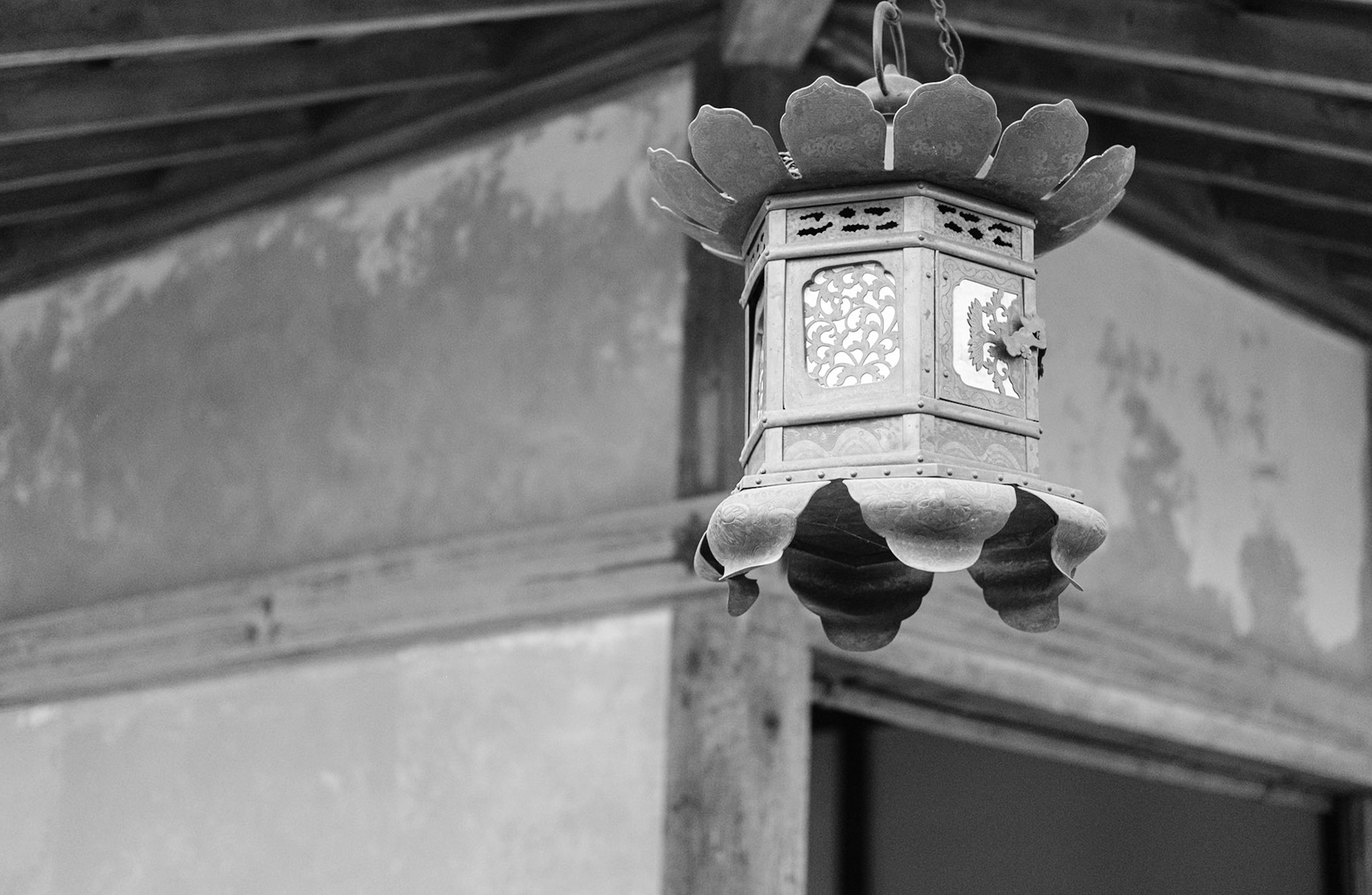 Closer View of Lamp at Japanese Tea House Area of the Art Museum