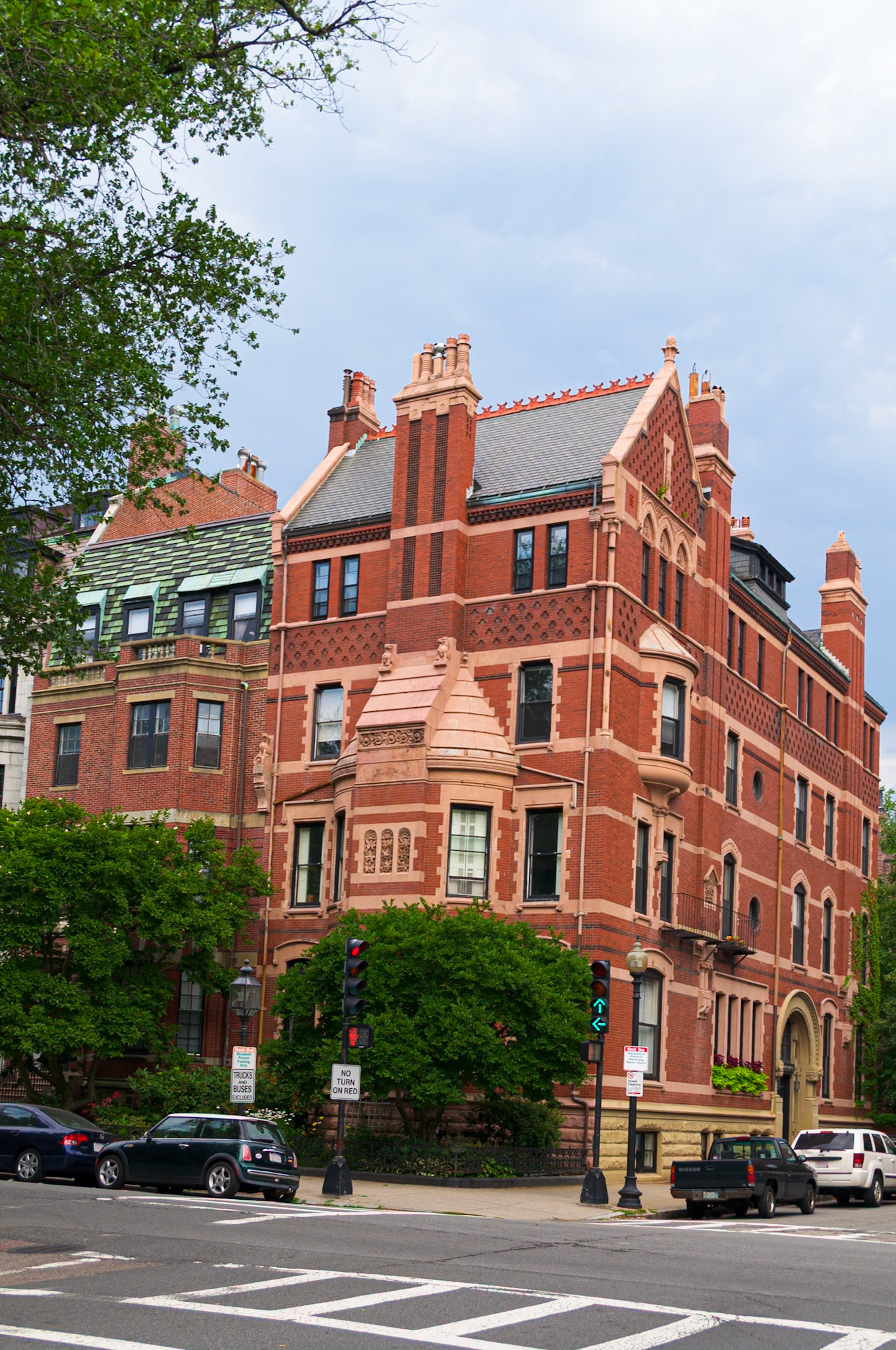 Eclectc Brick House on Commonwealth Avenue Boston July 2012