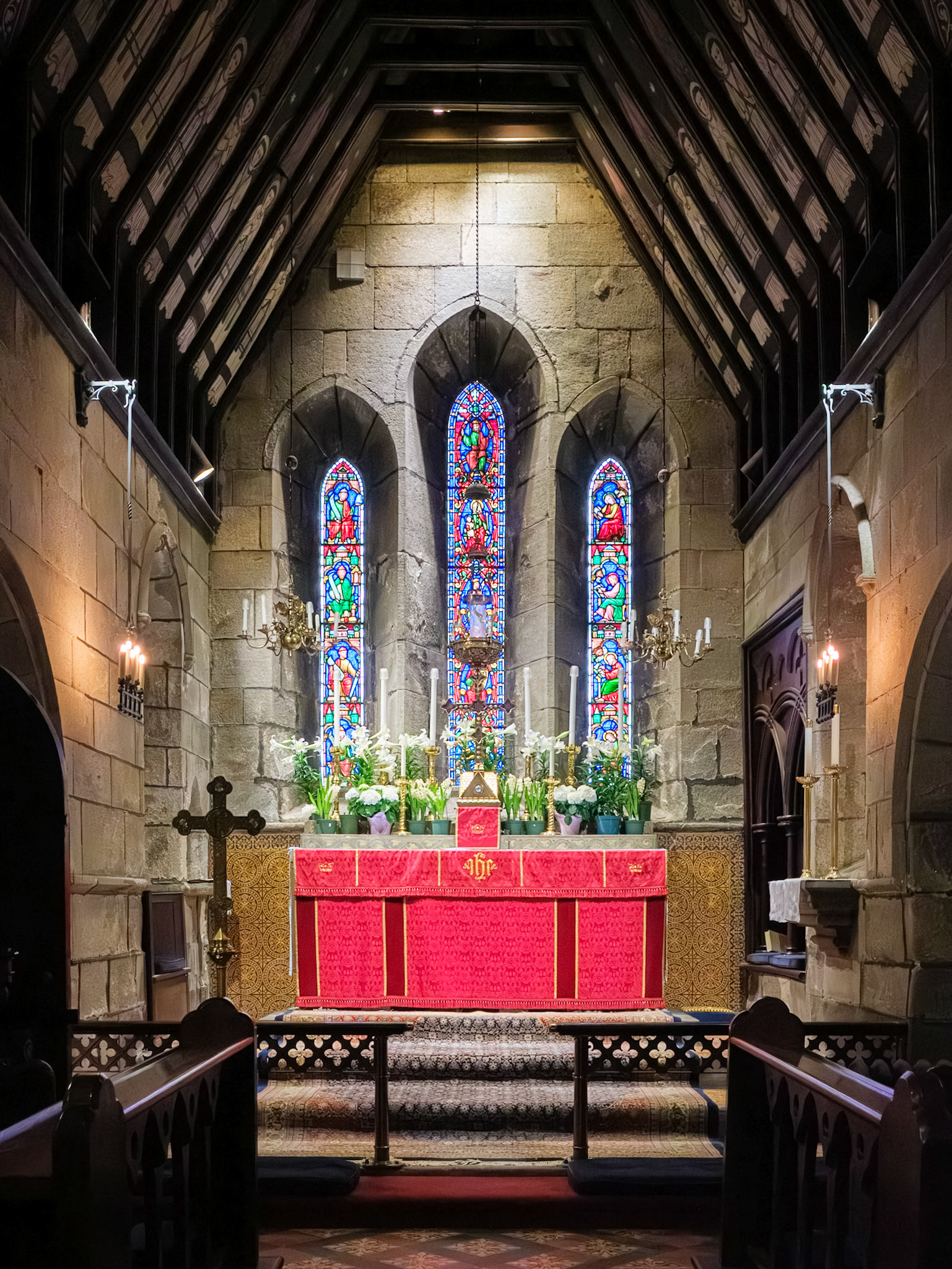 Main Altar at St James the Less