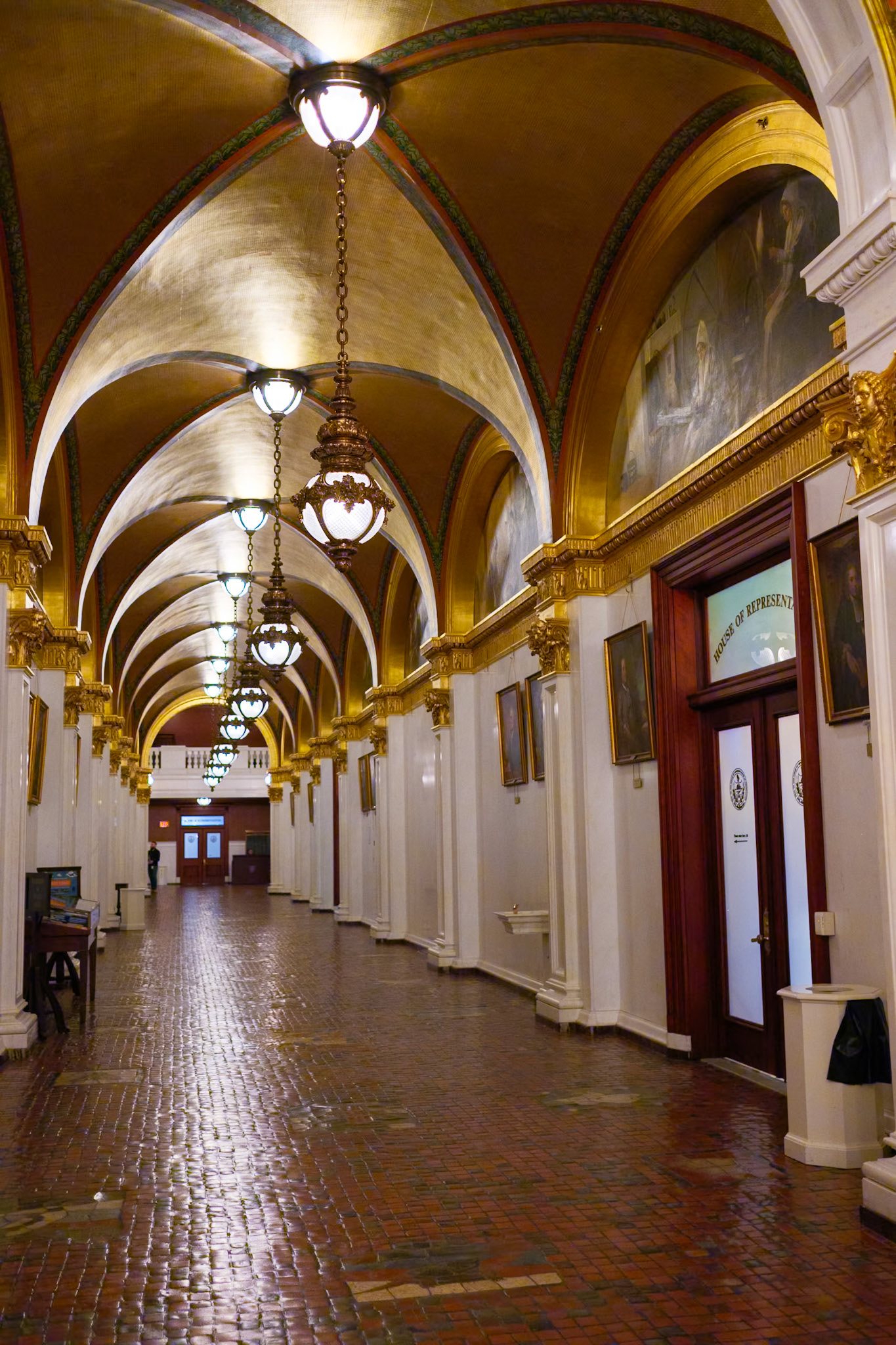 Pennsylvania House Corridor
