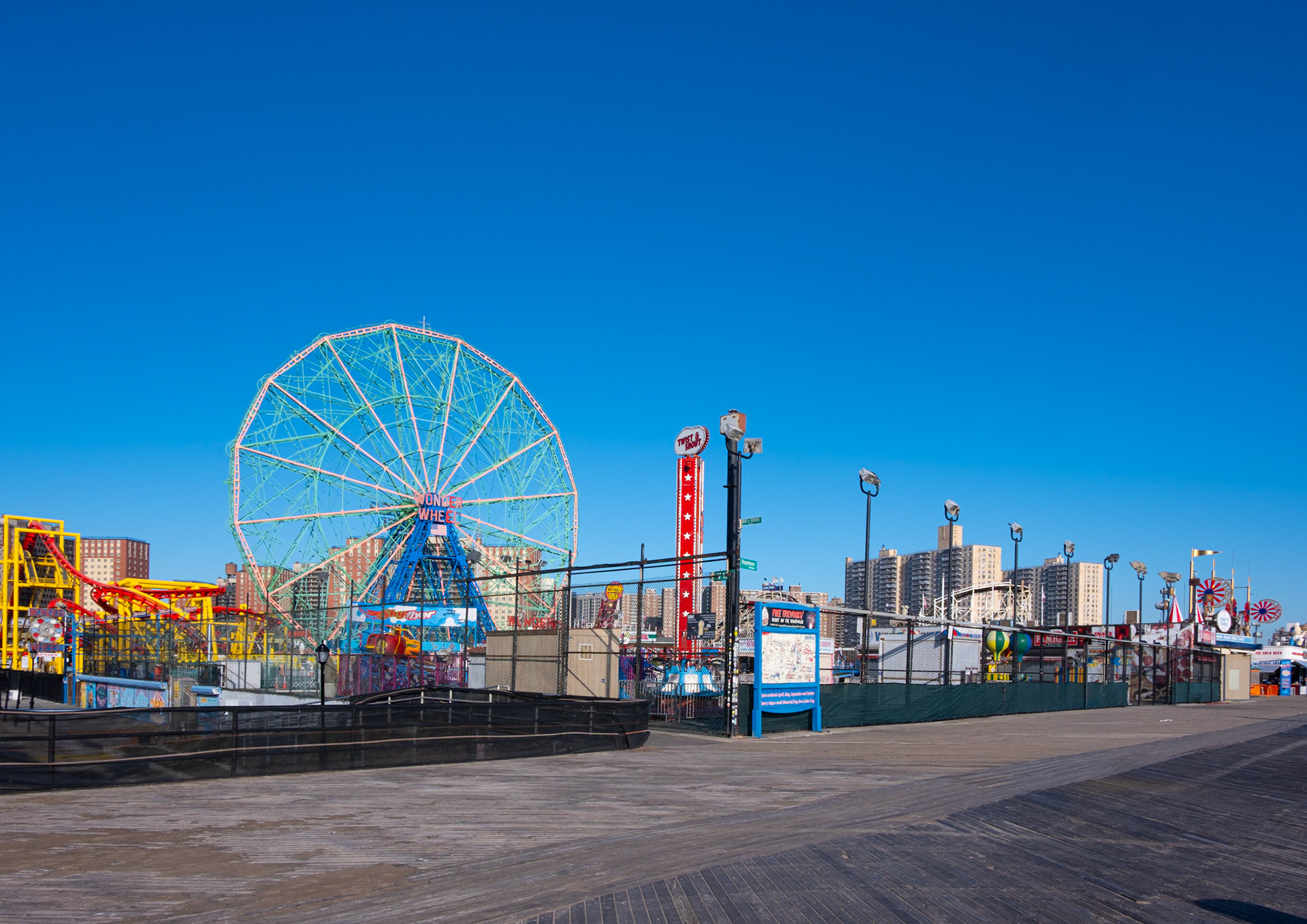 Stopped Wonder Wheel in December 2024