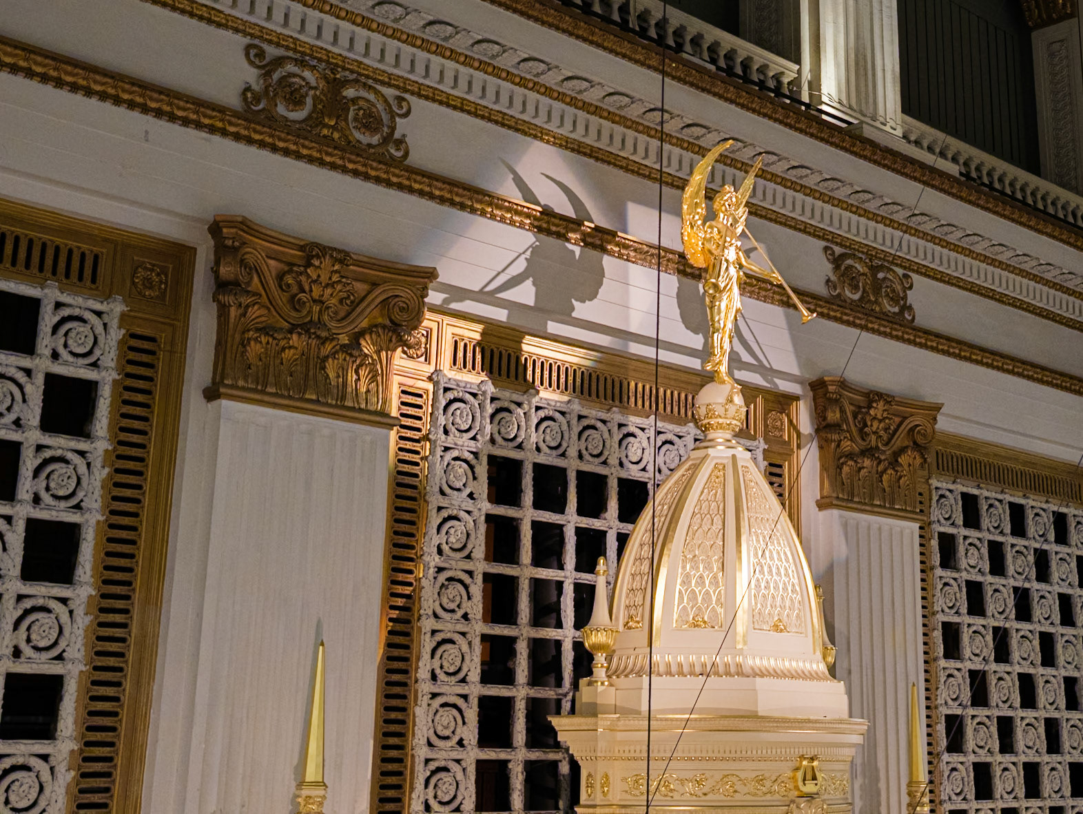Closer Up of Wanamaker Organ Angel