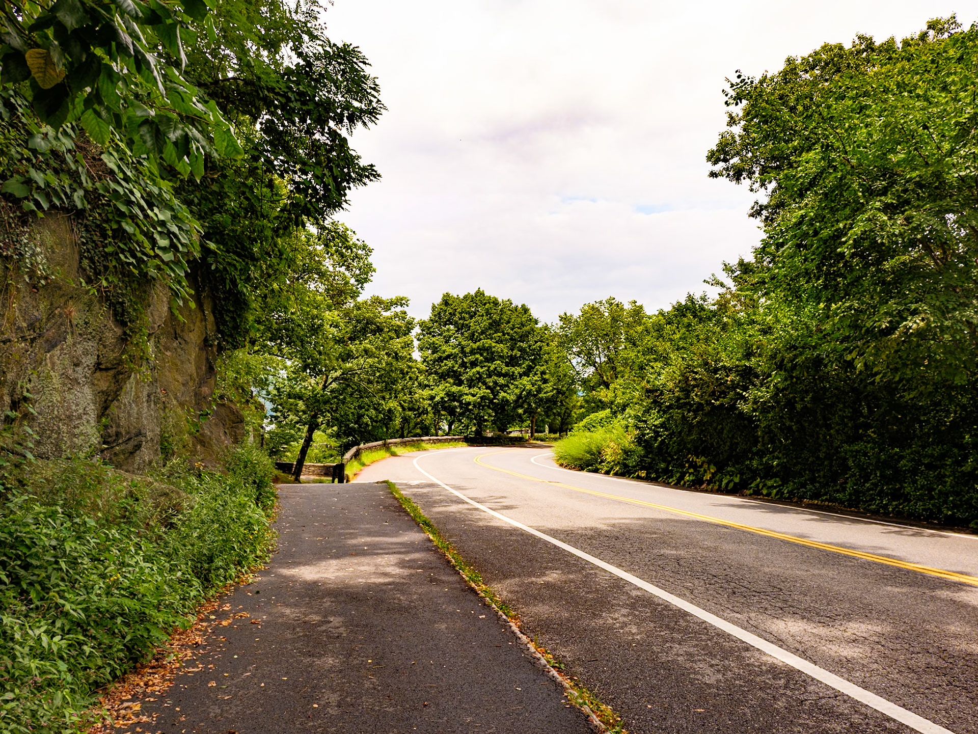 Roadway to the Cloisters July 2024