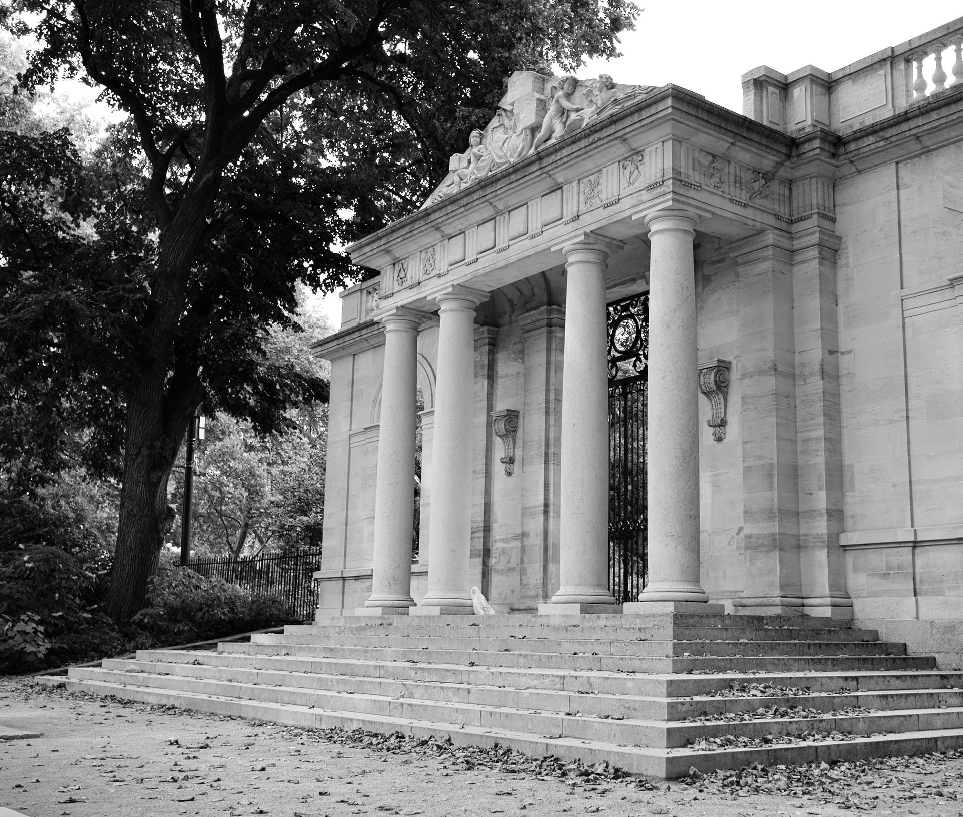 Outer Entrance to the Rodin Museum