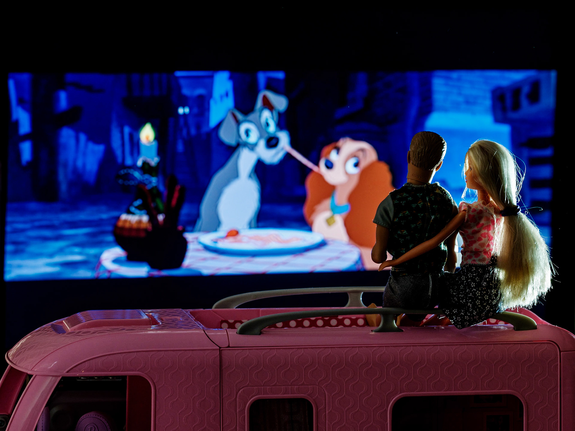 "deux histoires d'amour dans une photo" on the theme "deux histoires dans une photo"