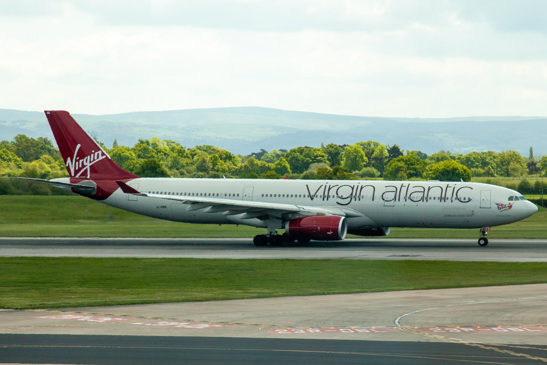 Virgin Atlantic A330 rolling on 23R at Manchester