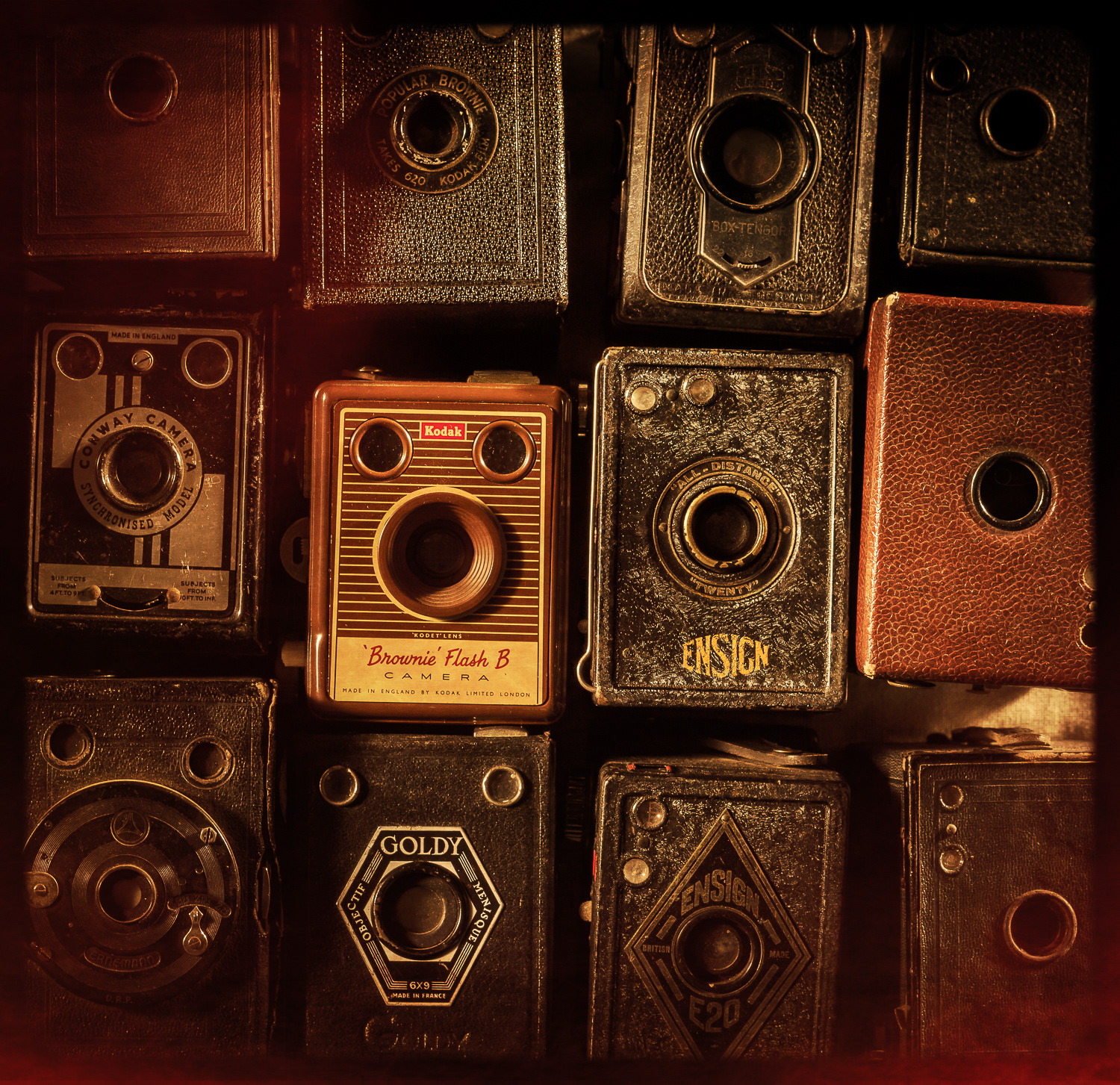 Collection of vintage 'Box Brownie' cameras