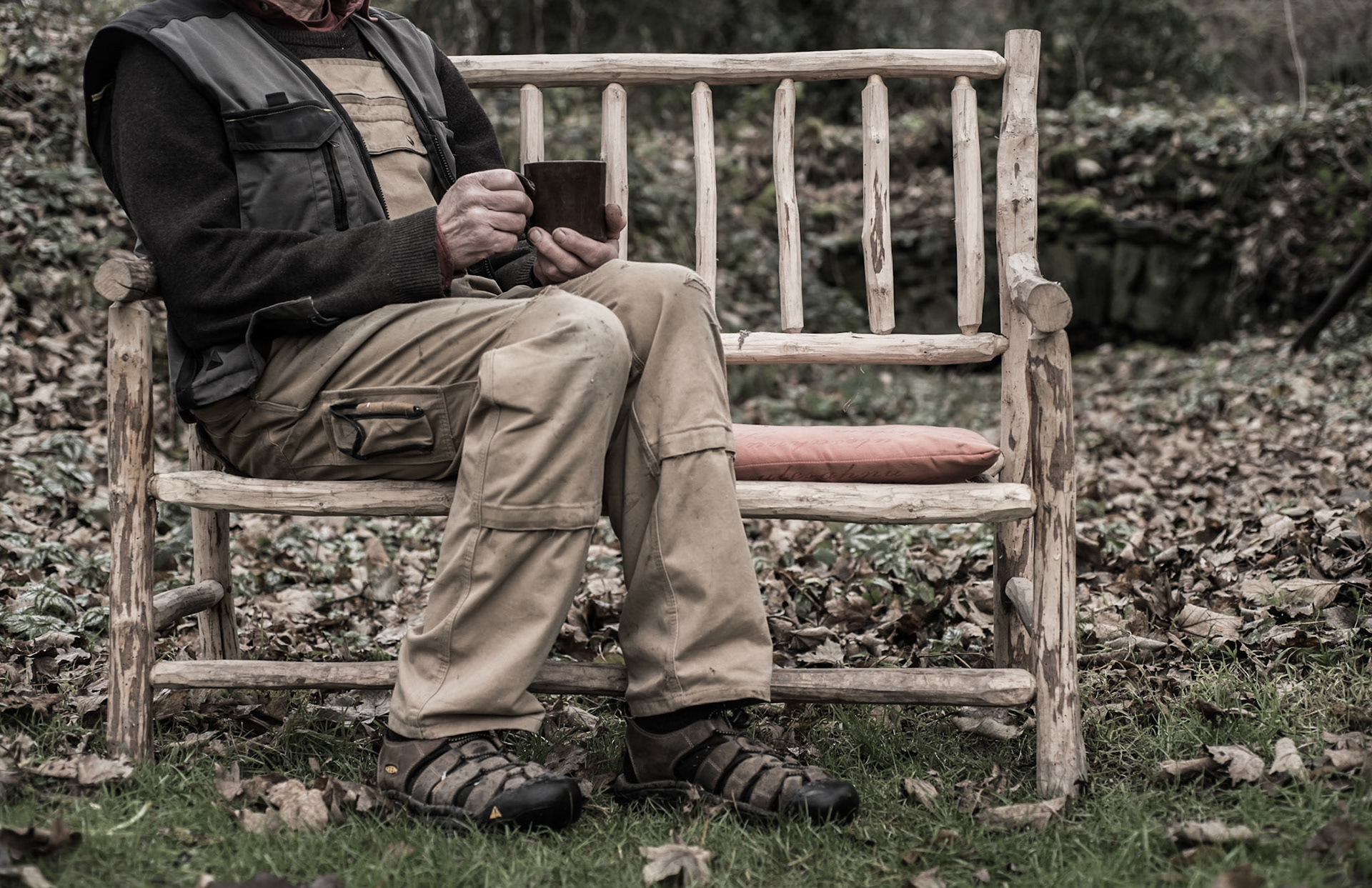Bench maker