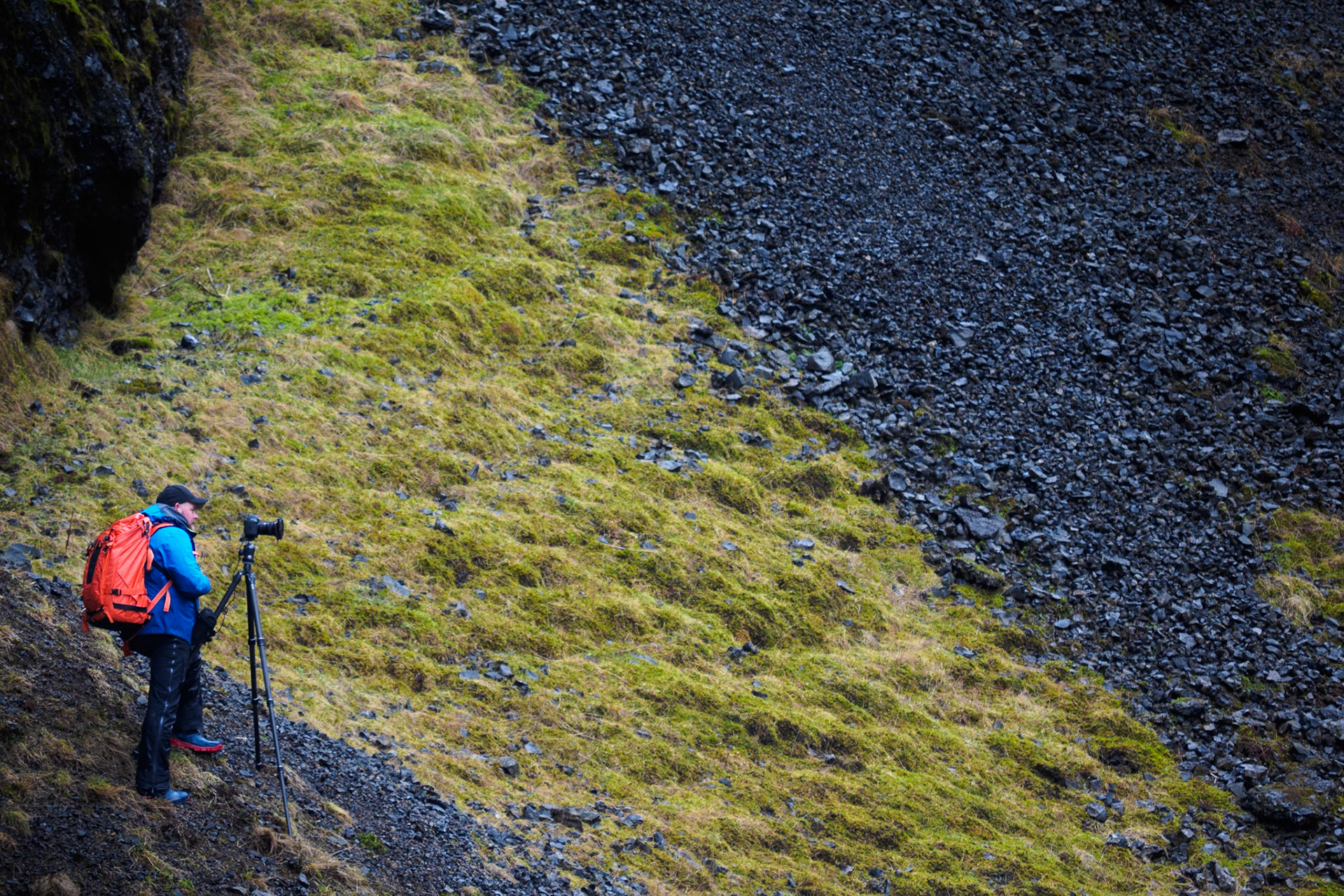 Thor beim Fotografieren am Stjórnarfoss