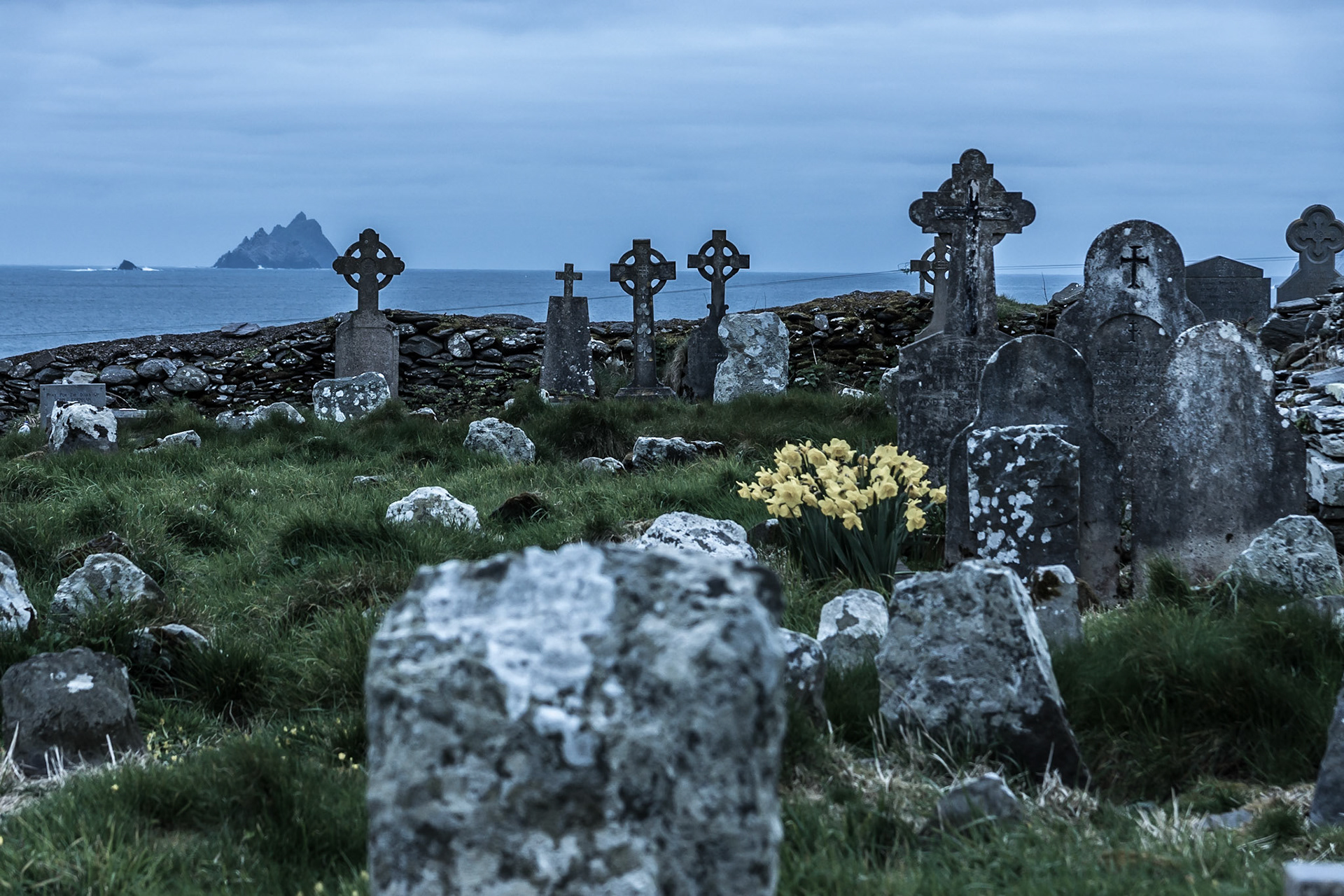 The Glen Church Ruin And Cemetery