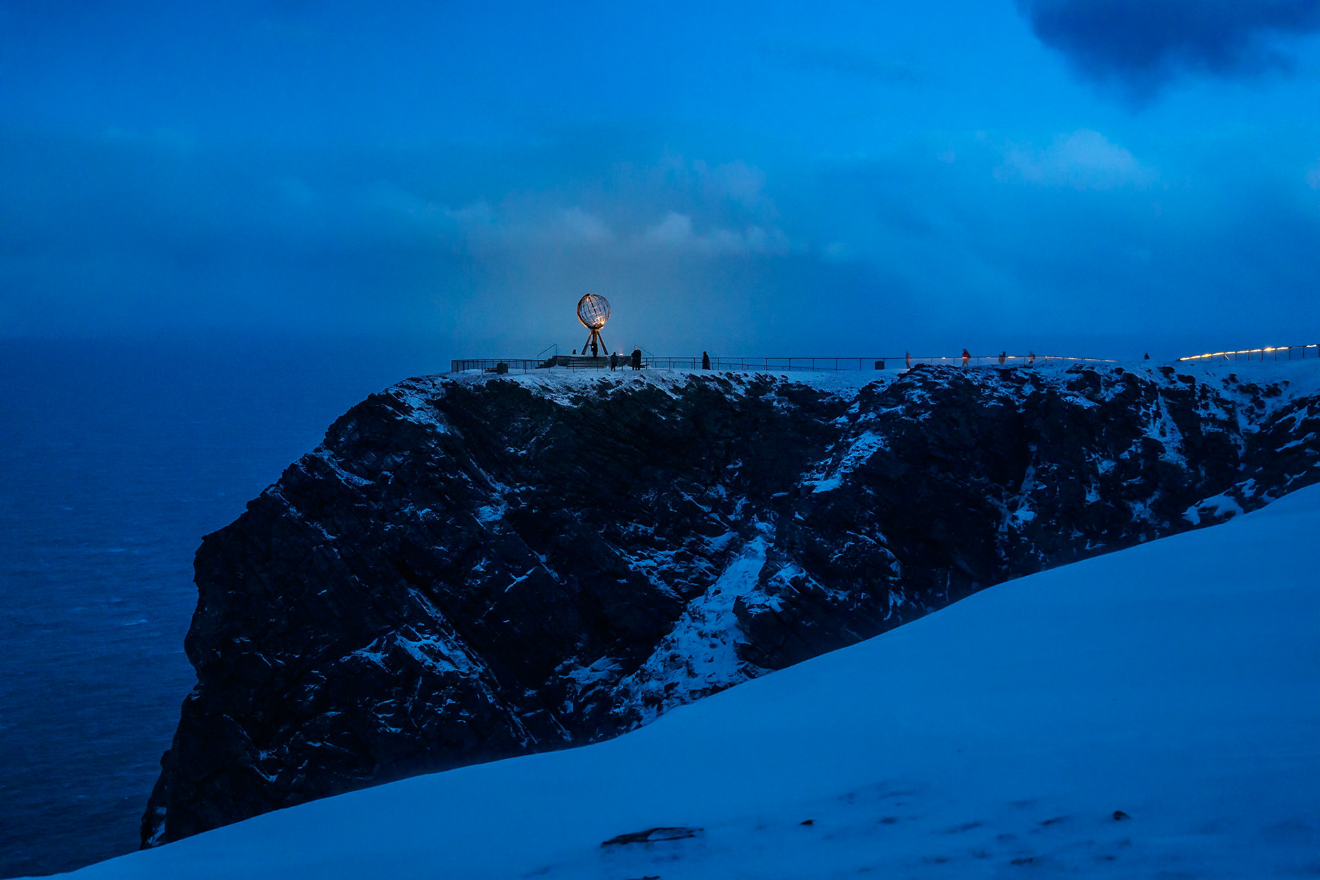 Der bekannte Globus am Nordkapp