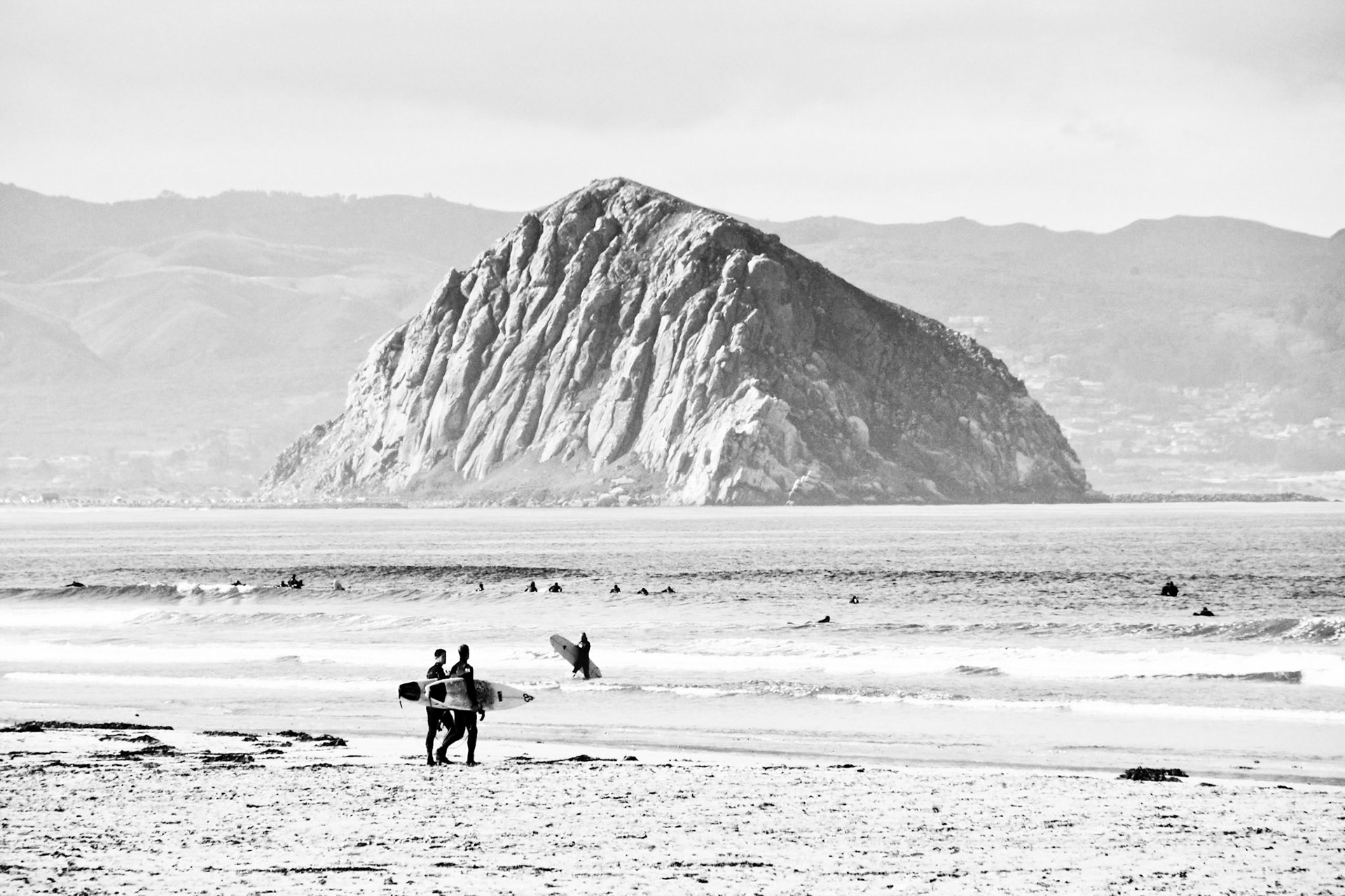 Surfer am Strand von Cayucos
