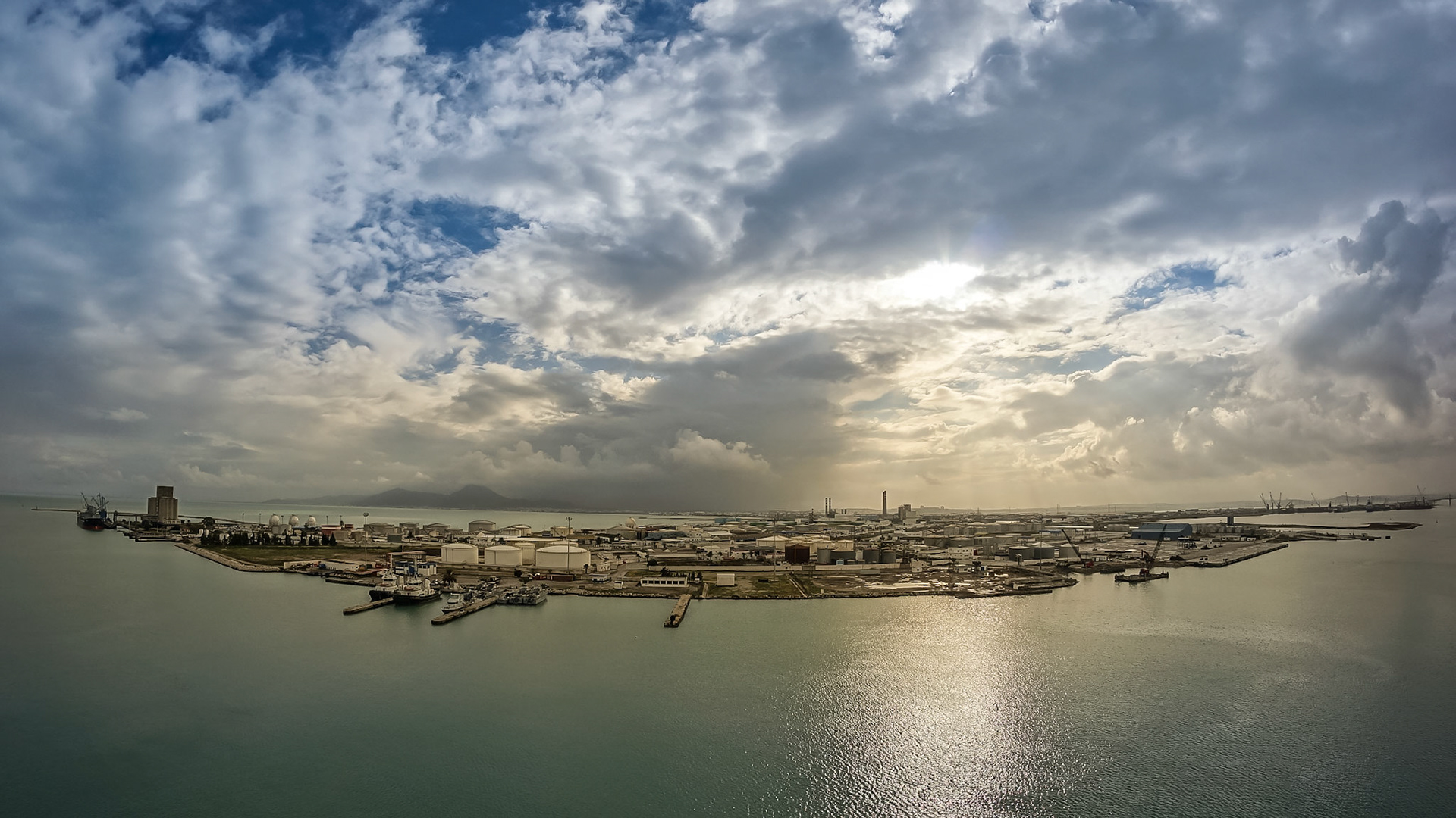 Blick über den Hafen von Tunis