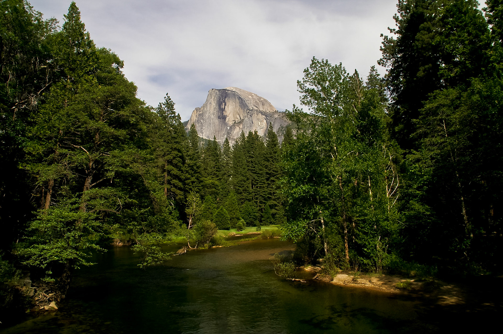 Blick auf den Halfdome am frühen Abend