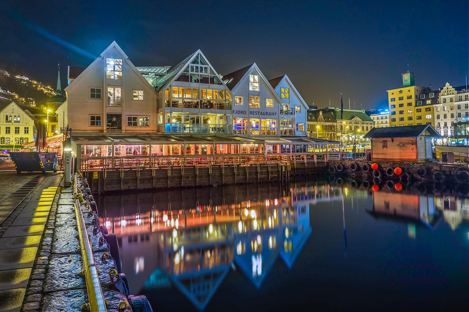 Spiegelung im Hafen von Bergen