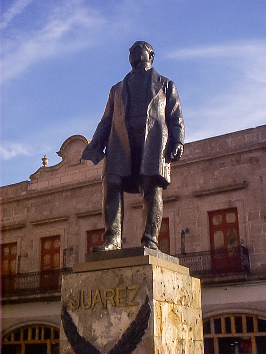 "El respeto al derecho ajeno es la paz"