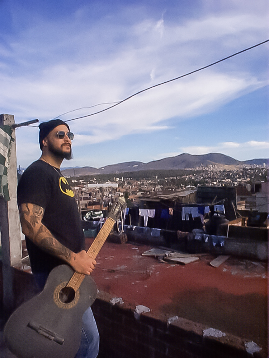 Me vibin' and jammin' on rooftops