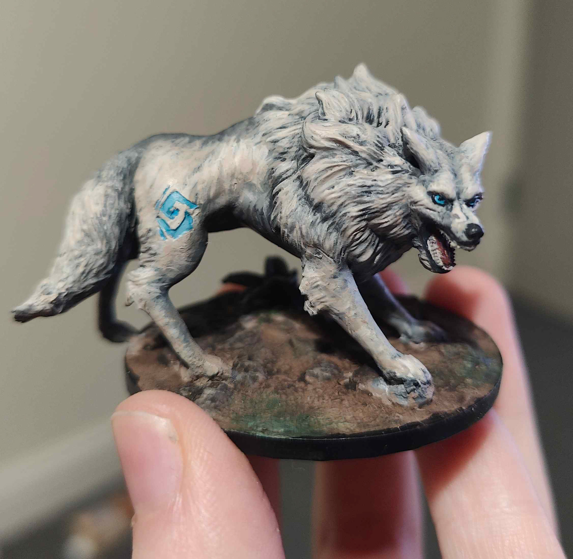 miniatures are fun to paint :)
