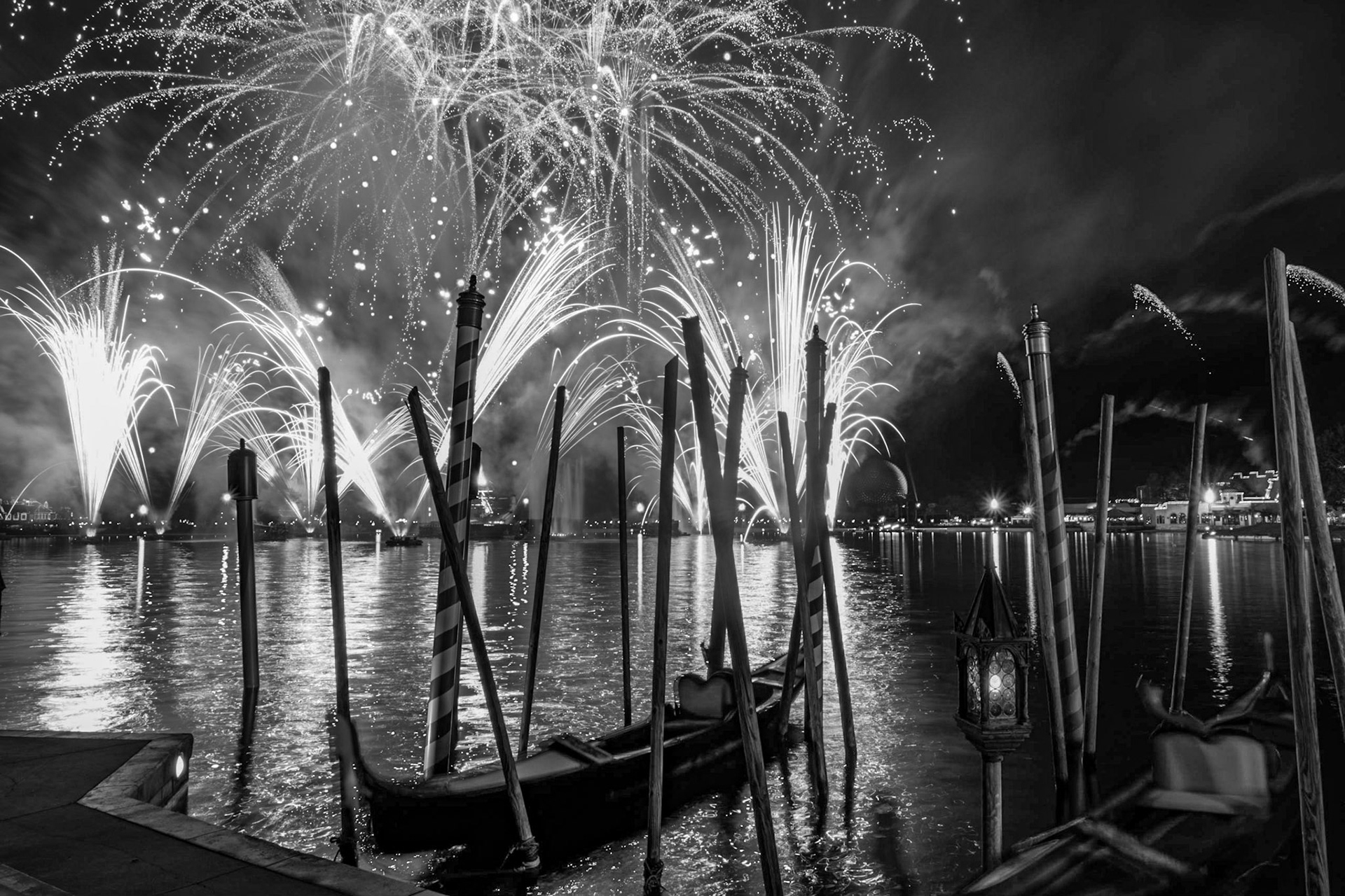 Venice Black and White
