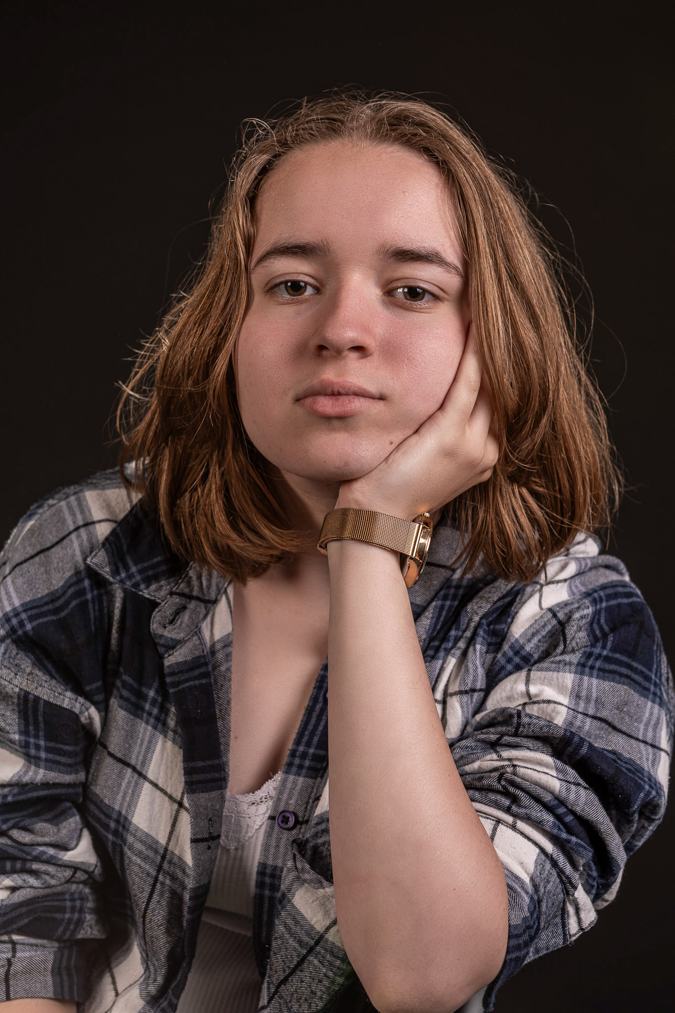 Hallo! Ik ben Lucy, ik ben 17 jaar oud en streef ernaar om chirurg te worden. Daarvoor werk ik nu ook in de zorg en ben erg druk met mijn opleiding geneeskunde. Ik vind het fijn om mezelf bezig te houden, en heb dus veel hobby’s gehad, van haken tot koken.