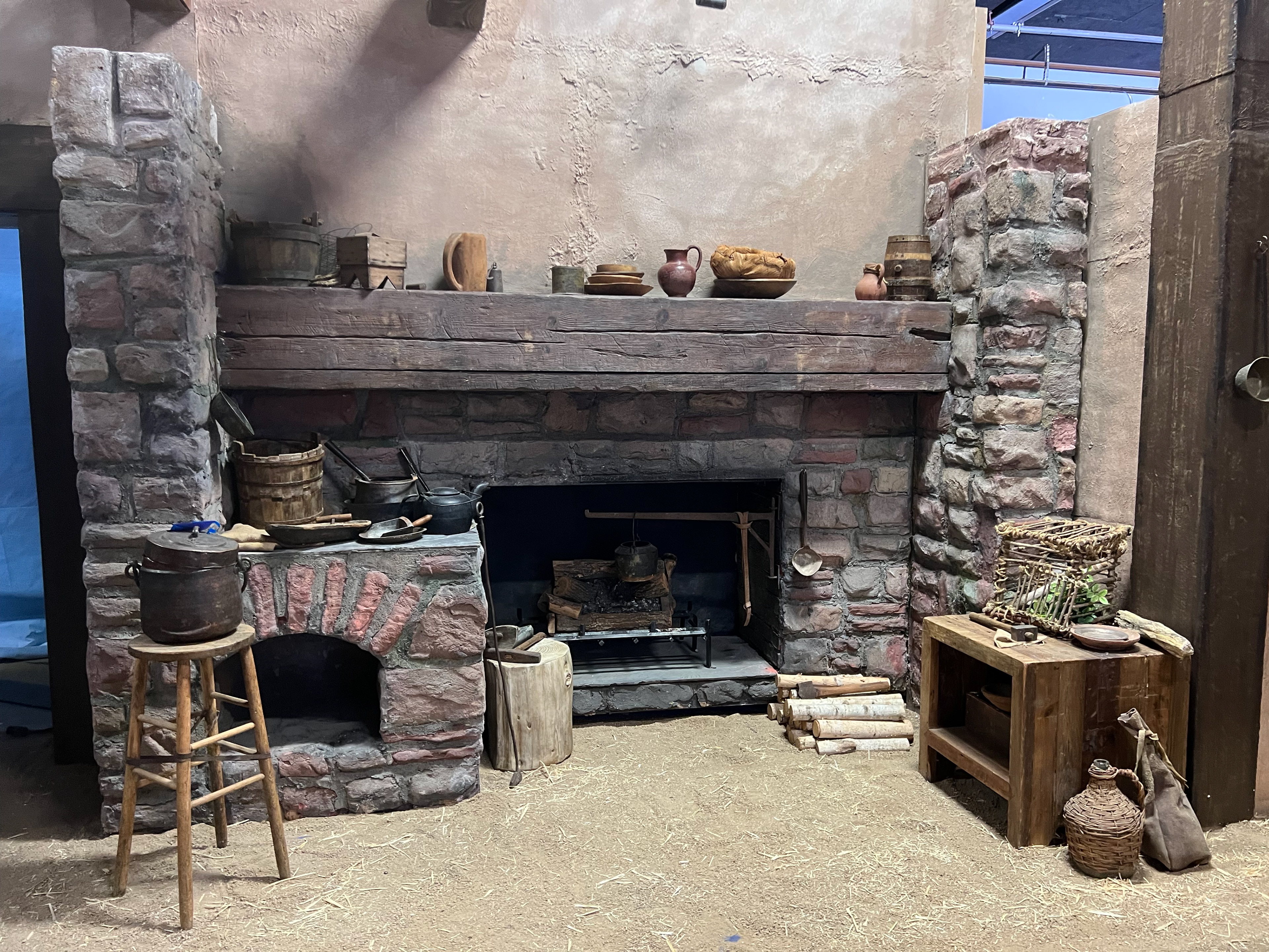 Interior Gabriel's Home - Fireplace - Set Photo