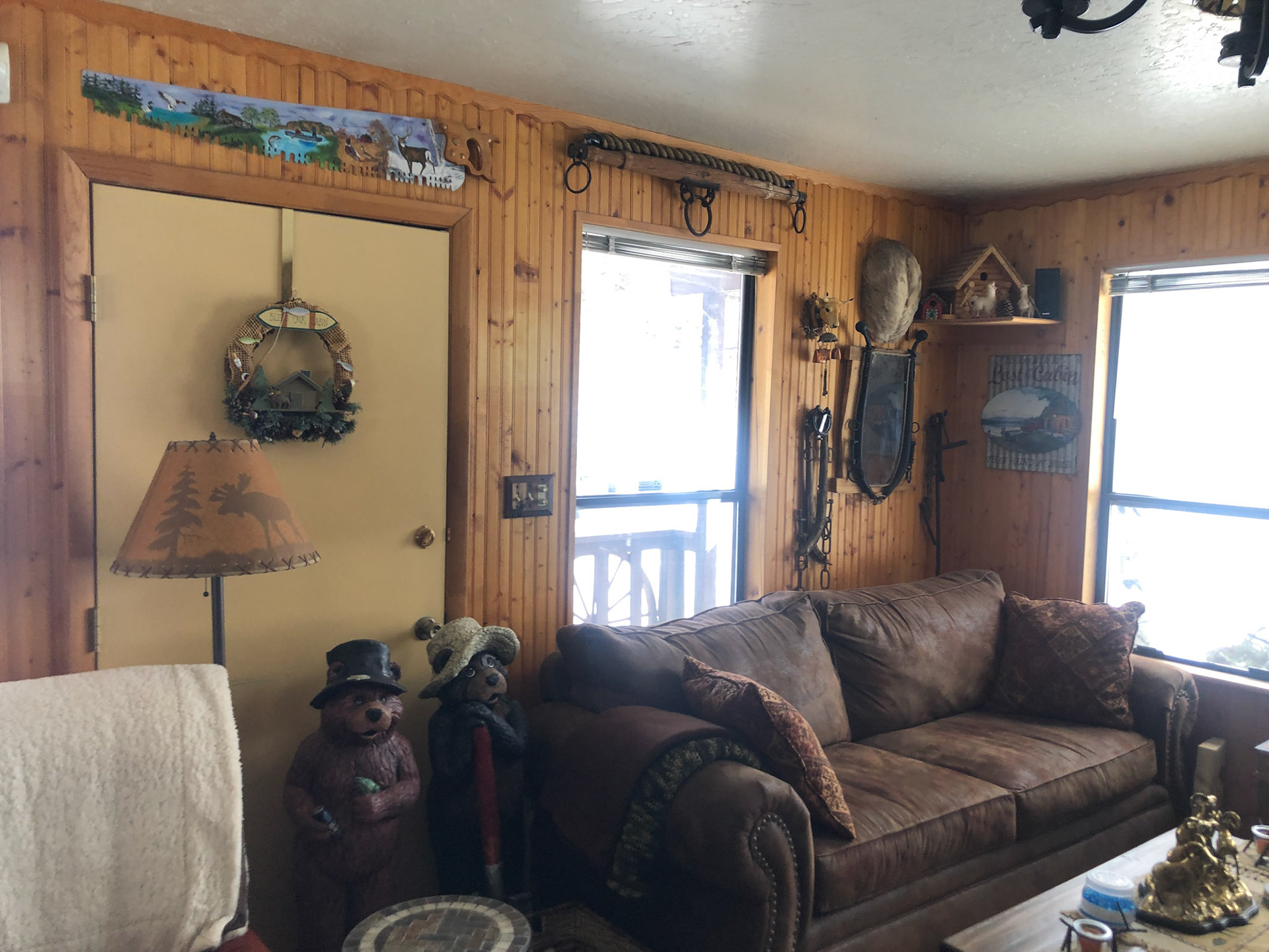 PJ's Vacation Rental - Dressed Set Photo