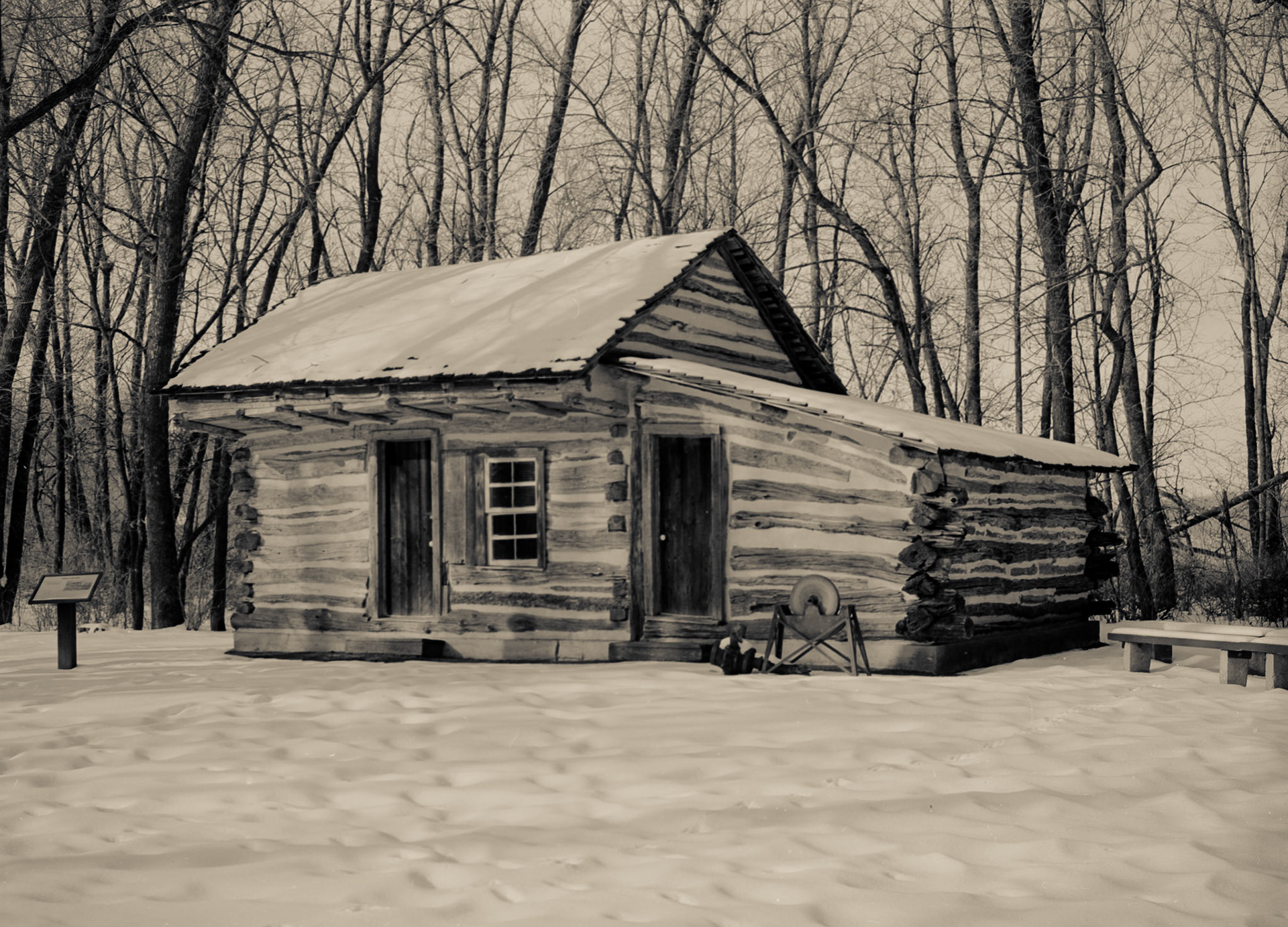 Koch Cabin in Lake Shetek State Park, 2000-04-50