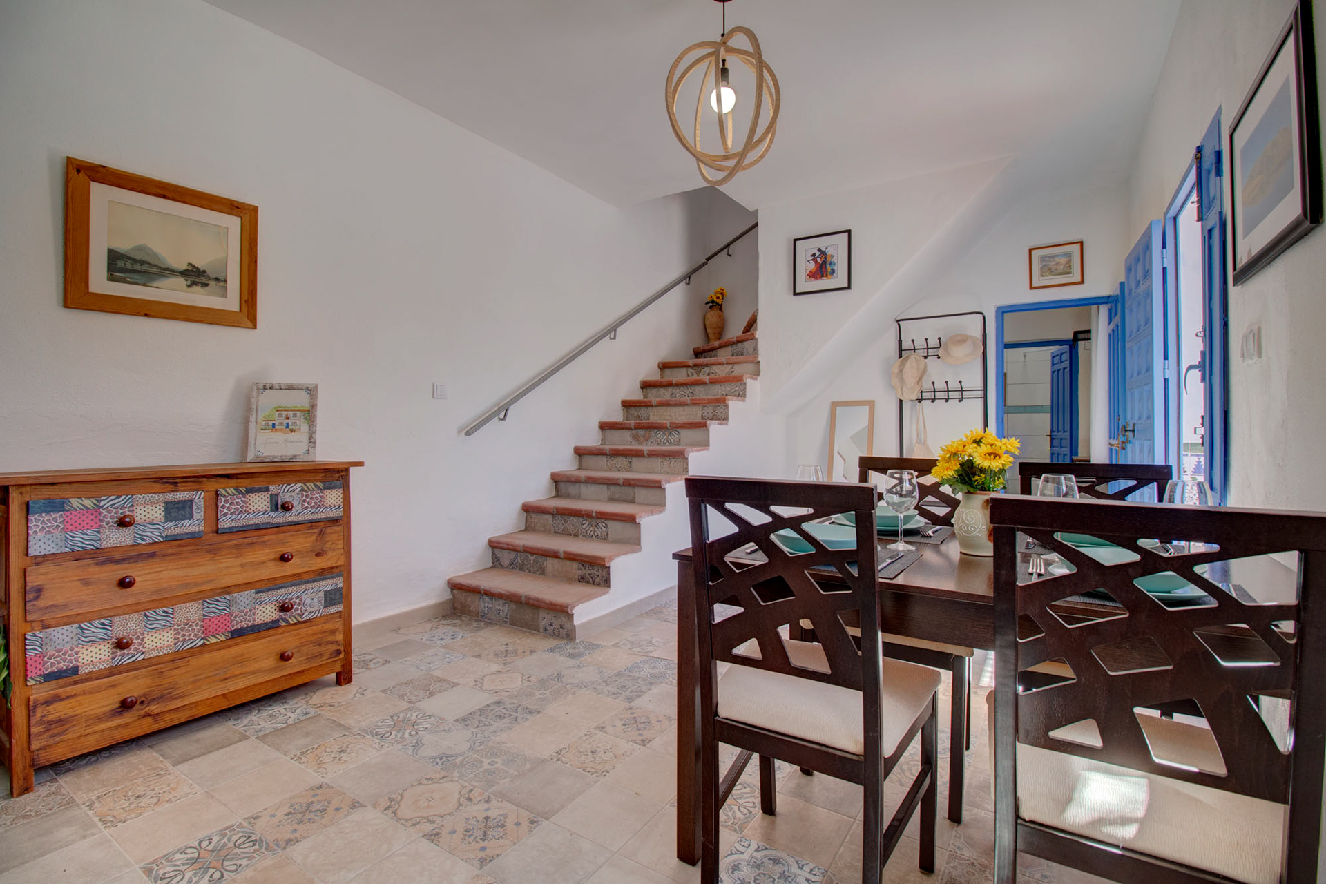 Entrance Hall / Dining