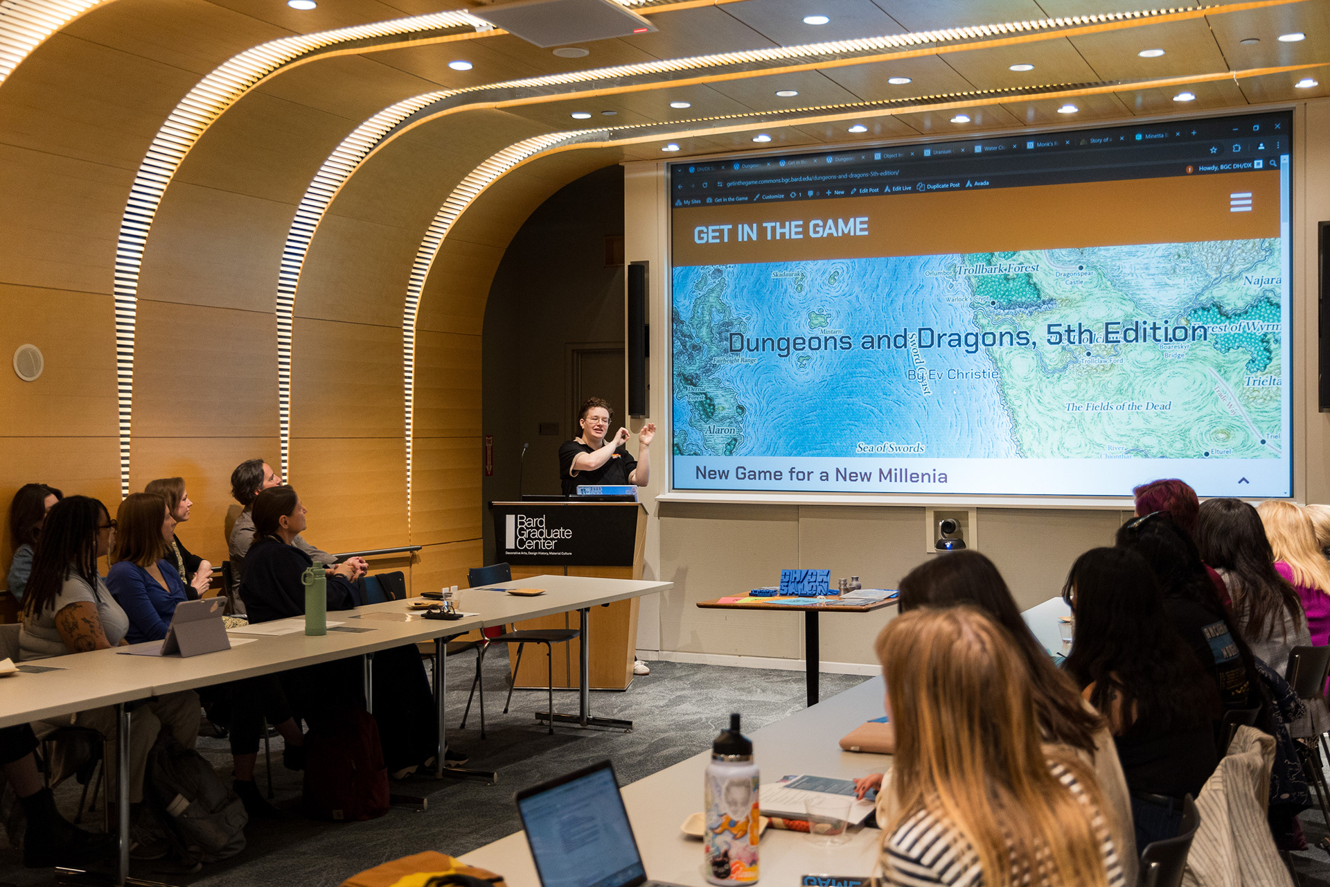 Presenting my website in the DH/DX Salon