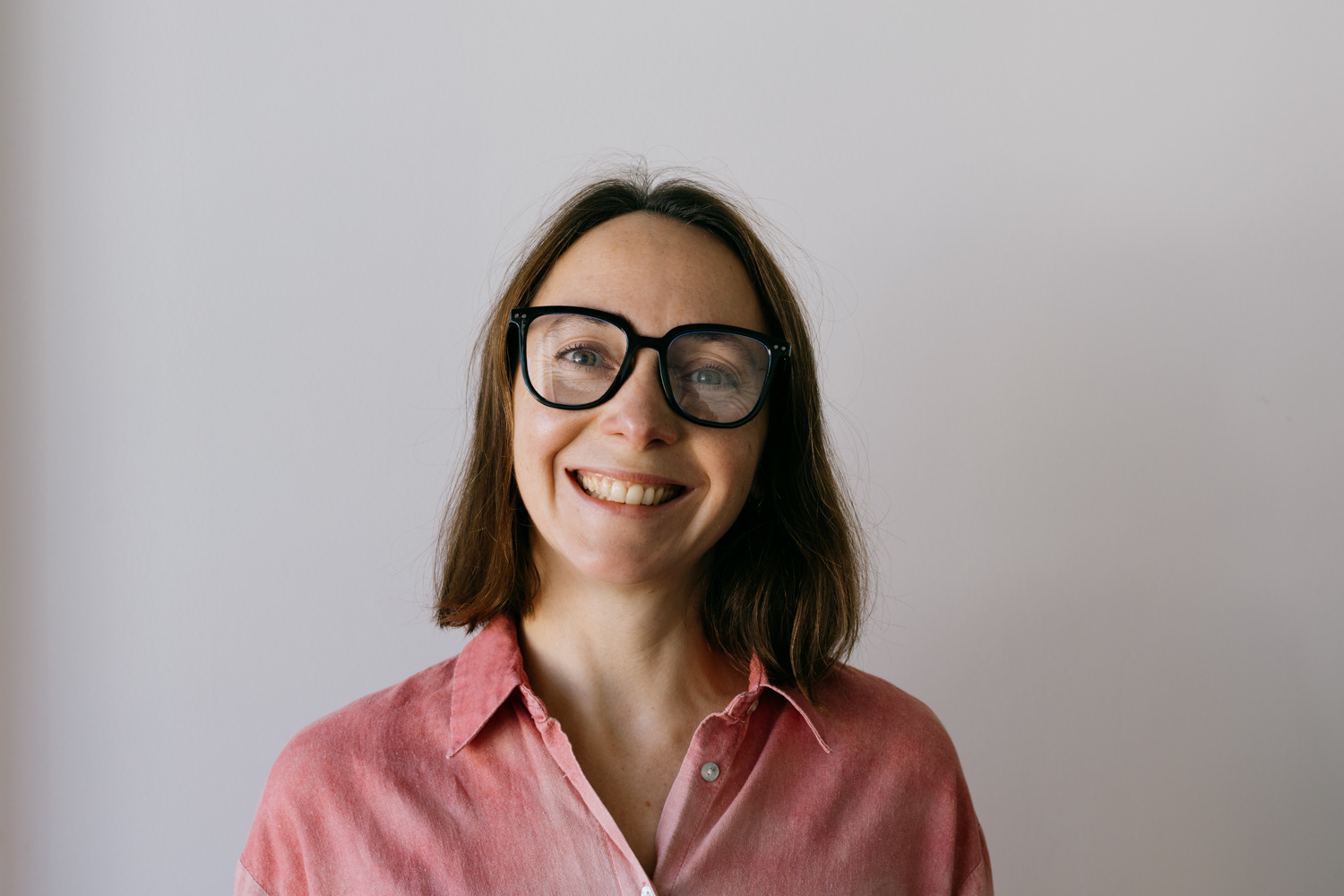 Professional lifestyle portrait photographer in Paris Maria Zvir