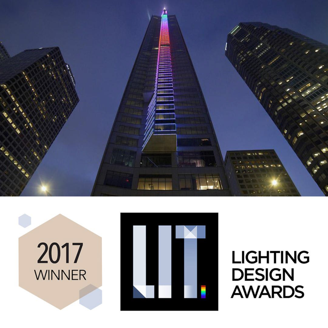 Light integration on the spine of the building.