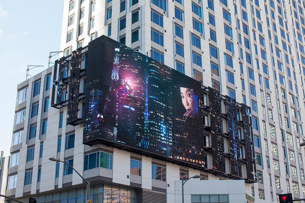 Bladerunner homage piece on the screen. (Photo: StandardVision)