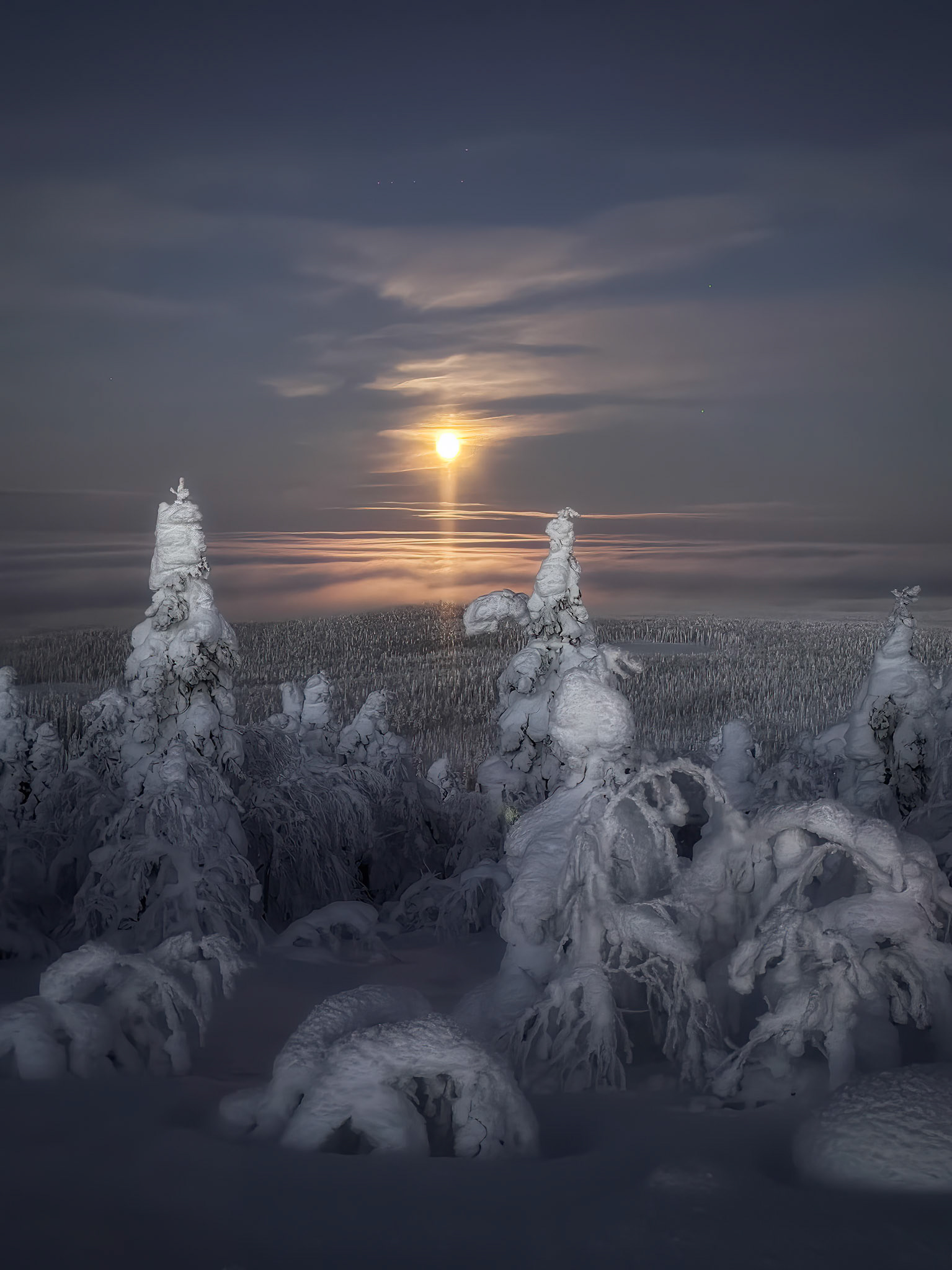 Moon rise when full moon