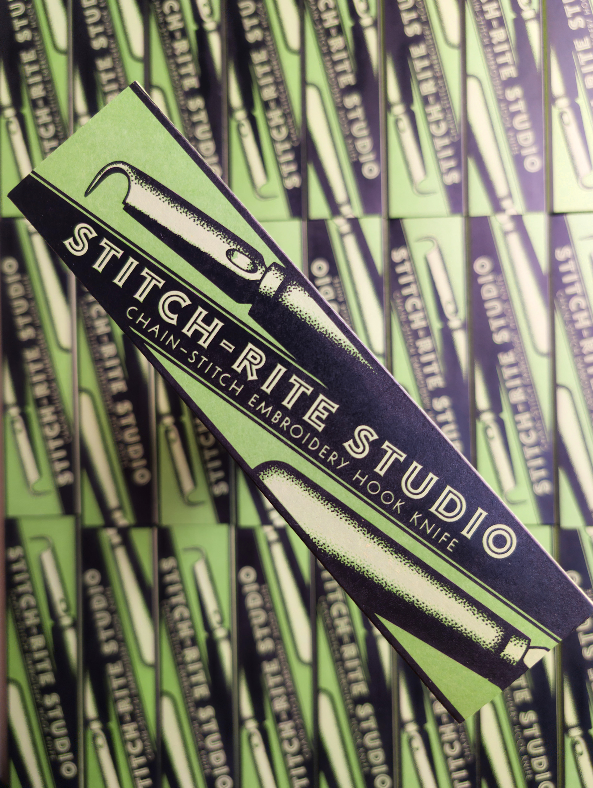 Hook Knife Packaging
