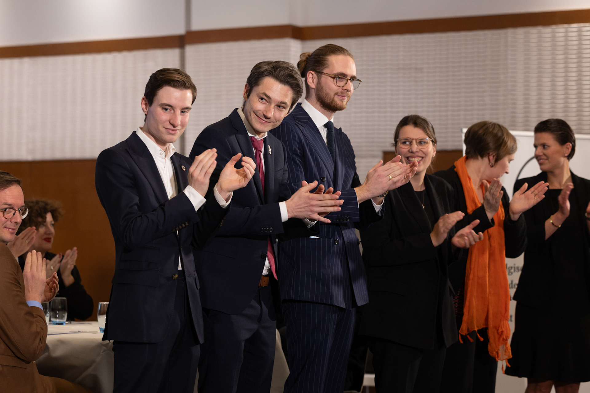 20231112 ANTWERP, BELGIUM Radisson Blu Astrid Hotel, final Best Sommelier of Belgium. Three candidates emerged from a pool of 14 in the semi-final, and the finalist is yet to be (-)After six practical tests that assessed participants' extensive knowledge, craftsmanship, and ability to handle stress, it was revealed that ……….. emerged as the ultimate winner. Employed at restaurant …………, ……….. will proudly carry the title not just for this year but throughout his entire professional career, as the title is a one-time achievement. The annual competition is organized by the Belgian Sommeliers Guild, with a distinguished jury comprising influential figures from the wine industry, past winners, and international members. This official title, unlike various commercial initiatives, not only comes with a trophy, valuable prizes, and enduring recognition but also opens doors for the winner to compete in European and World Championships. These global competitions are organized by ASI (Association Sommeliers International), currently led by the Belgian William Wouters.