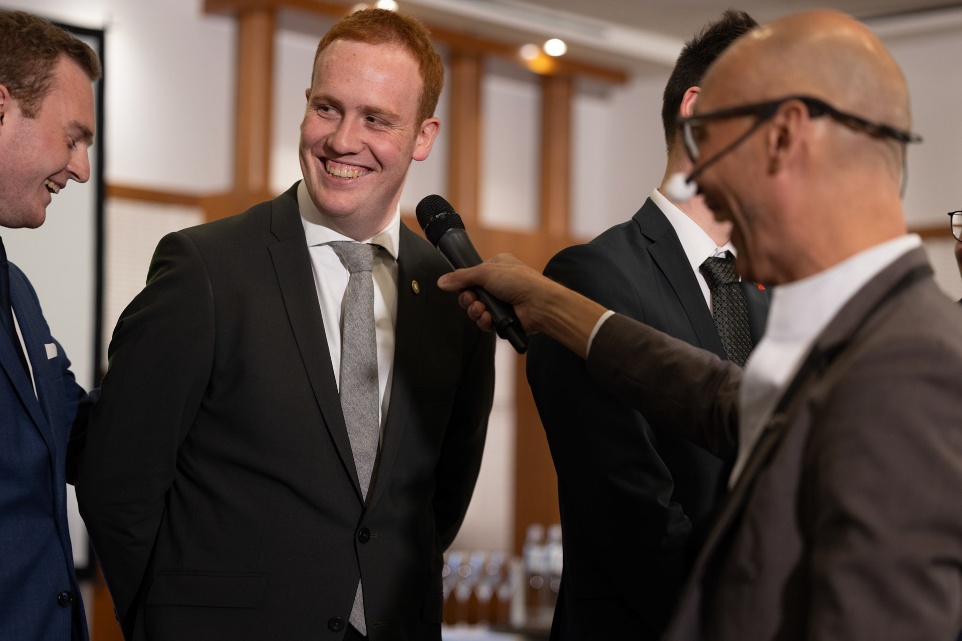 20231112 ANTWERP, BELGIUM Radisson Blu Astrid Hotel, final Best Sommelier of Belgium. Three candidates emerged from a pool of 14 in the semi-final, and the finalist is yet to be (-)After six practical tests that assessed participants' extensive knowledge, craftsmanship, and ability to handle stress, it was revealed that ……….. emerged as the ultimate winner. Employed at restaurant …………, ……….. will proudly carry the title not just for this year but throughout his entire professional career, as the title is a one-time achievement. The annual competition is organized by the Belgian Sommeliers Guild, with a distinguished jury comprising influential figures from the wine industry, past winners, and international members. This official title, unlike various commercial initiatives, not only comes with a trophy, valuable prizes, and enduring recognition but also opens doors for the winner to compete in European and World Championships. These global competitions are organized by ASI (Association Sommeliers International), currently led by the Belgian William Wouters.