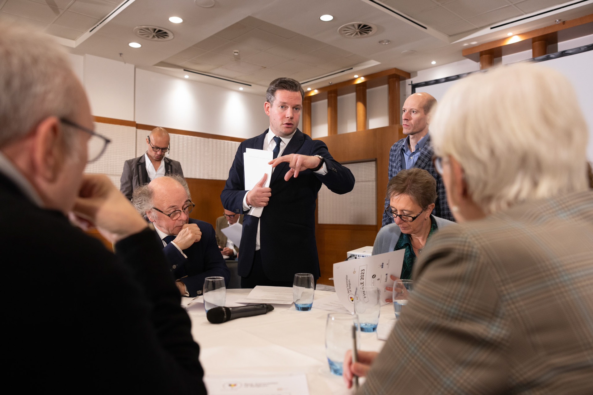 20231112 ANTWERP, BELGIUM Radisson Blu Astrid Hotel, final Best Sommelier of Belgium. Three candidates emerged from a pool of 14 in the semi-final, and the finalist is yet to be (-)After six practical tests that assessed participants' extensive knowledge, craftsmanship, and ability to handle stress, it was revealed that ……….. emerged as the ultimate winner. Employed at restaurant …………, ……….. will proudly carry the title not just for this year but throughout his entire professional career, as the title is a one-time achievement. The annual competition is organized by the Belgian Sommeliers Guild, with a distinguished jury comprising influential figures from the wine industry, past winners, and international members. This official title, unlike various commercial initiatives, not only comes with a trophy, valuable prizes, and enduring recognition but also opens doors for the winner to compete in European and World Championships. These global competitions are organized by ASI (Association Sommeliers International), currently led by the Belgian William Wouters.