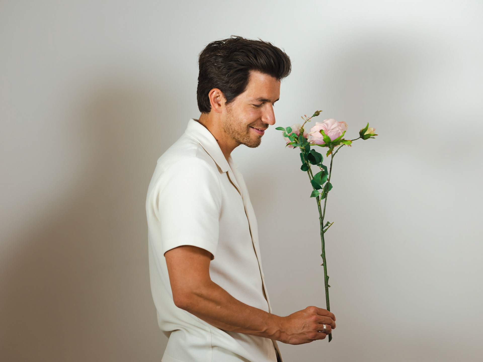 20210621 ANTWERPEN BELGIUM Matteo Simoni actor poses for the photographer pict FRANK ABBELOOS